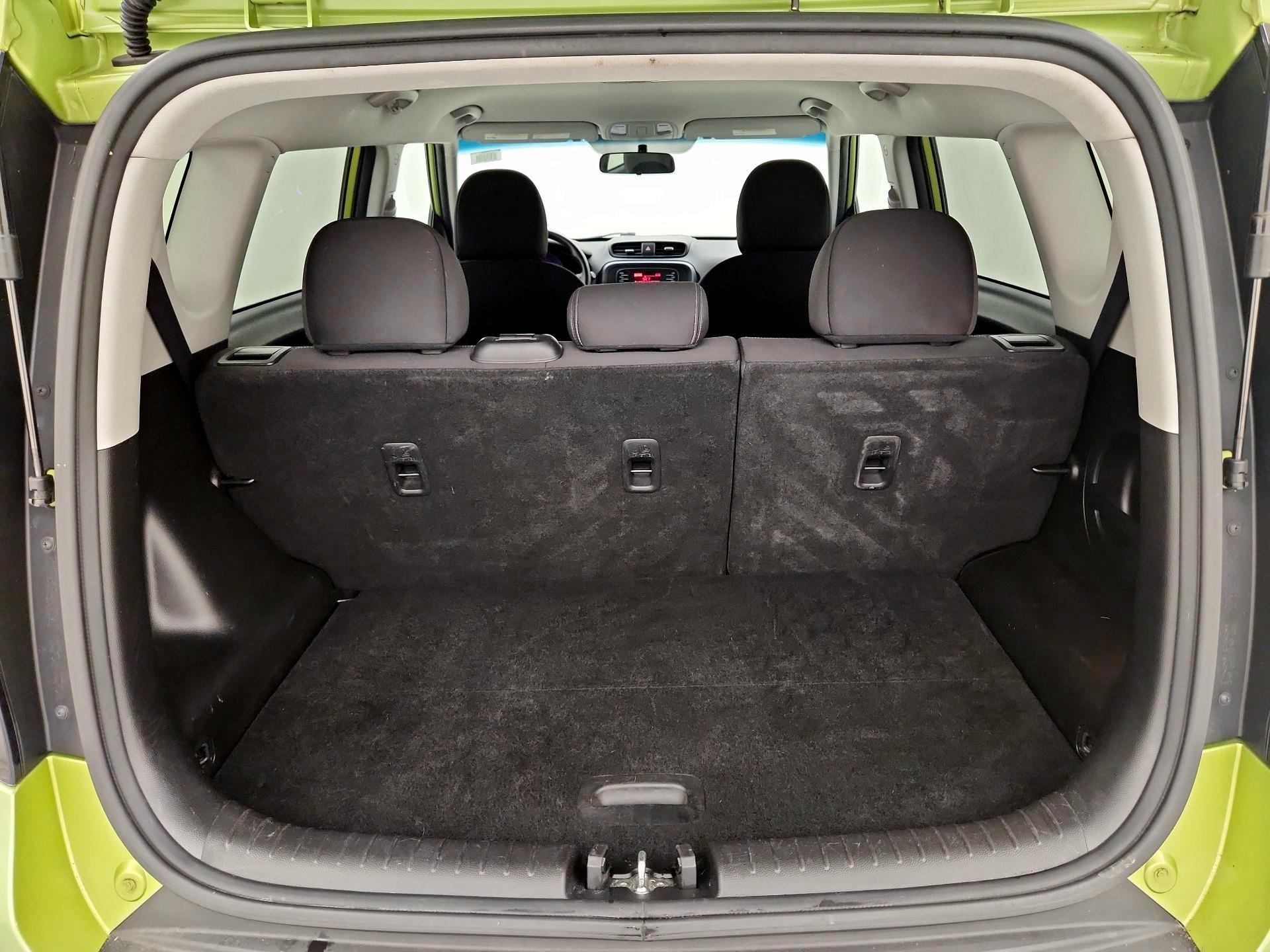 Thumbnail: 2015 Kia Soul - 19