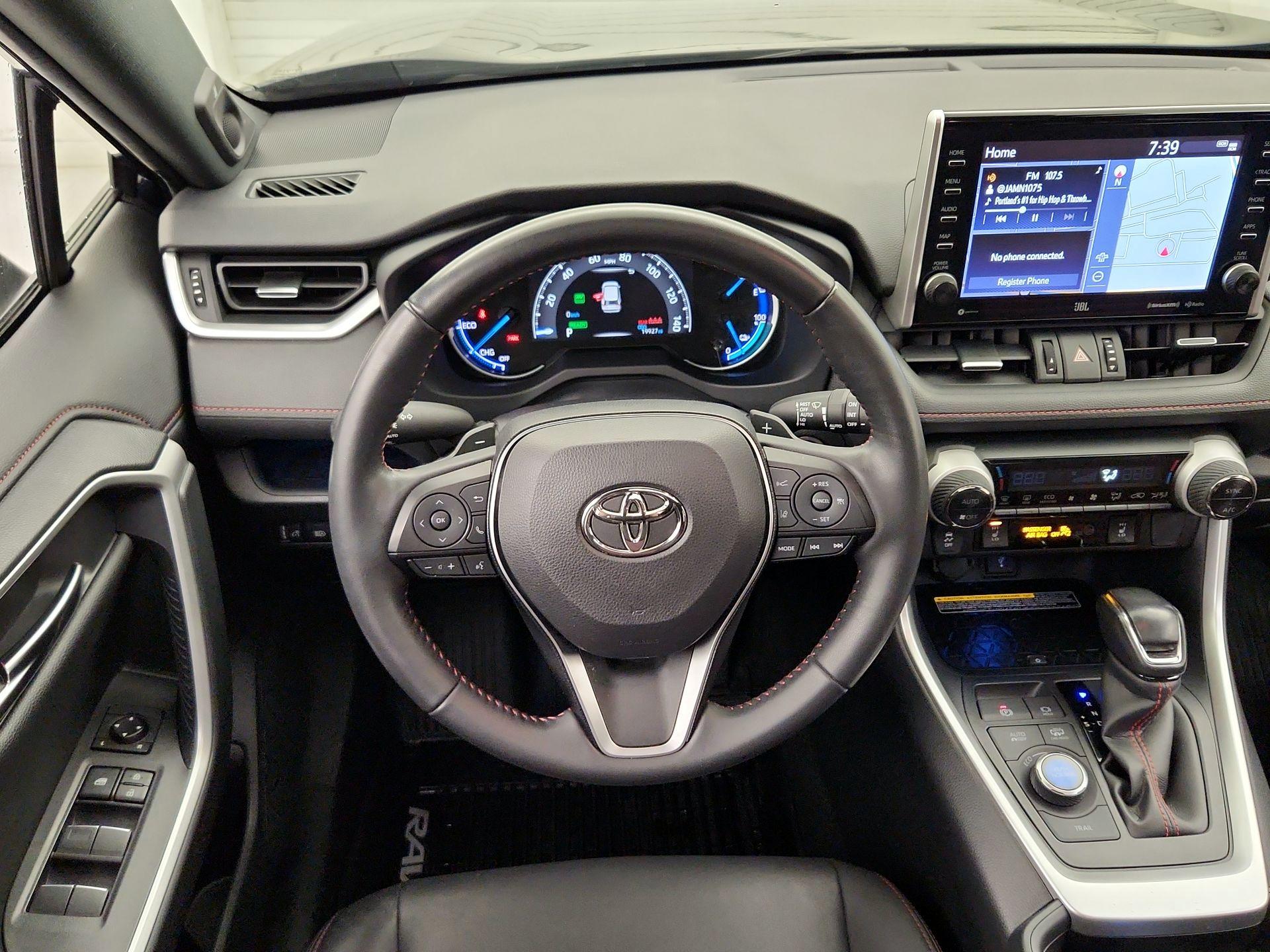 Thumbnail: 2021 Toyota RAV4 - 10