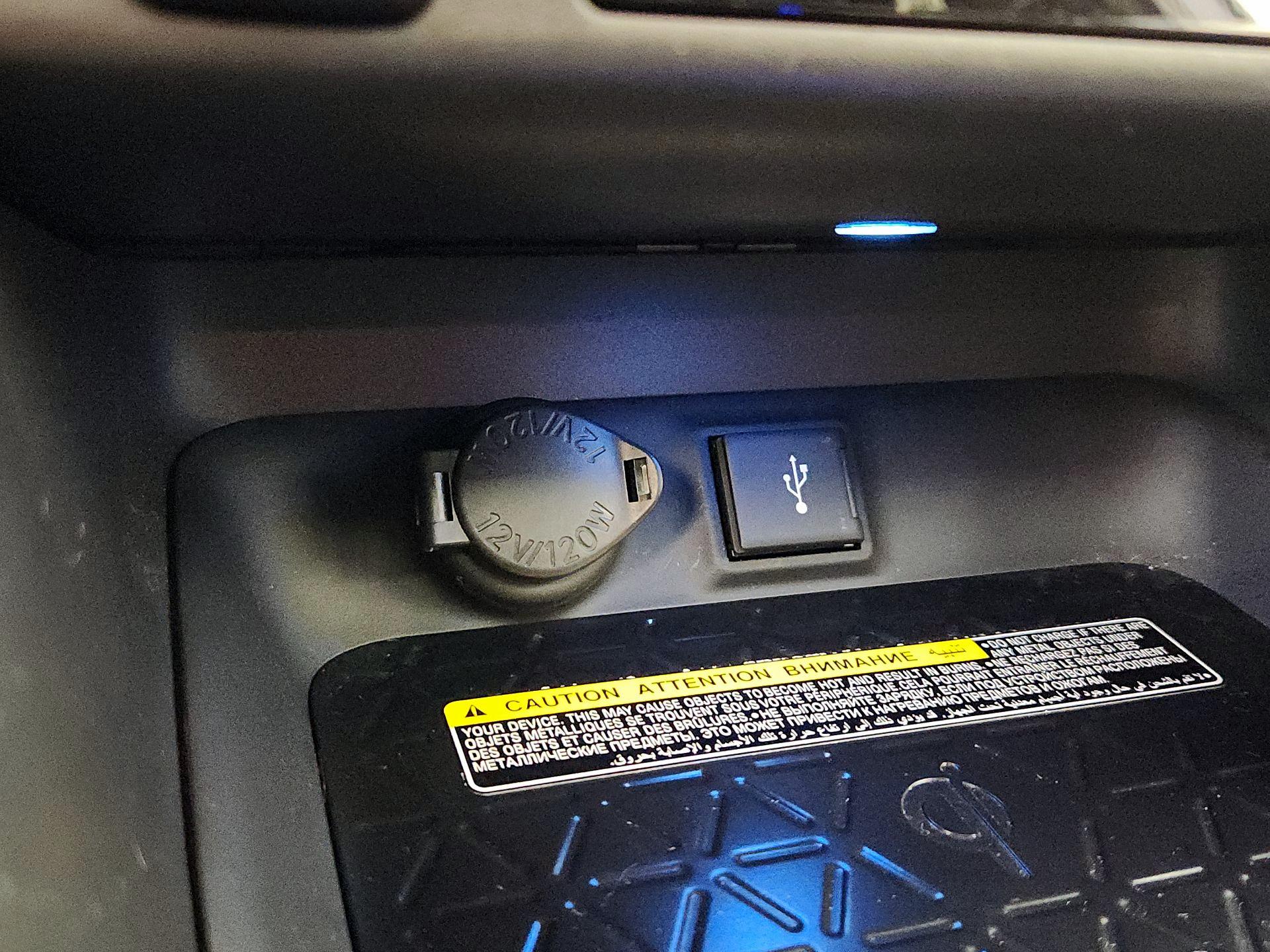 Thumbnail: 2021 Toyota RAV4 - 19