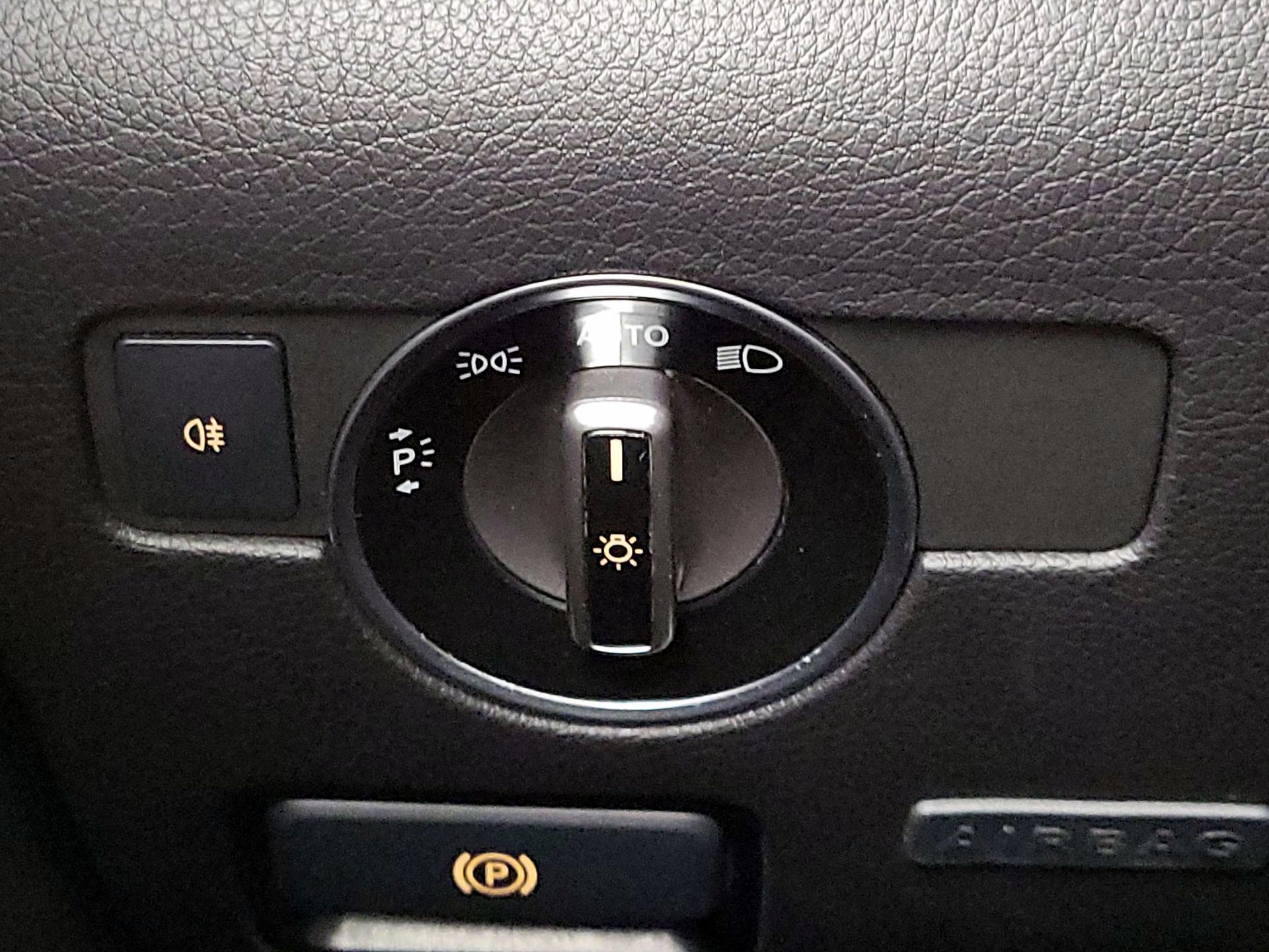 Thumbnail: 2018 Mercedes-Benz SLC - 13