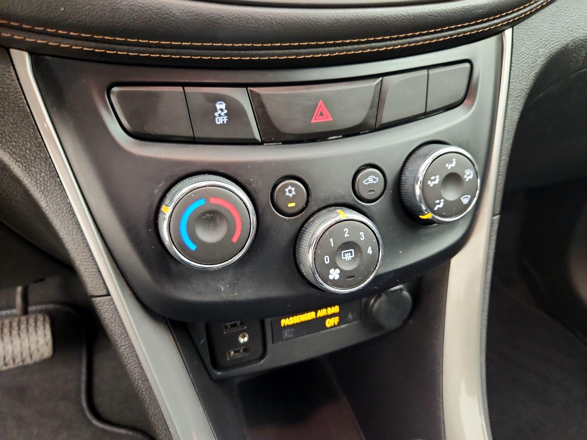 Thumbnail: 2020 Chevrolet Trax - 16