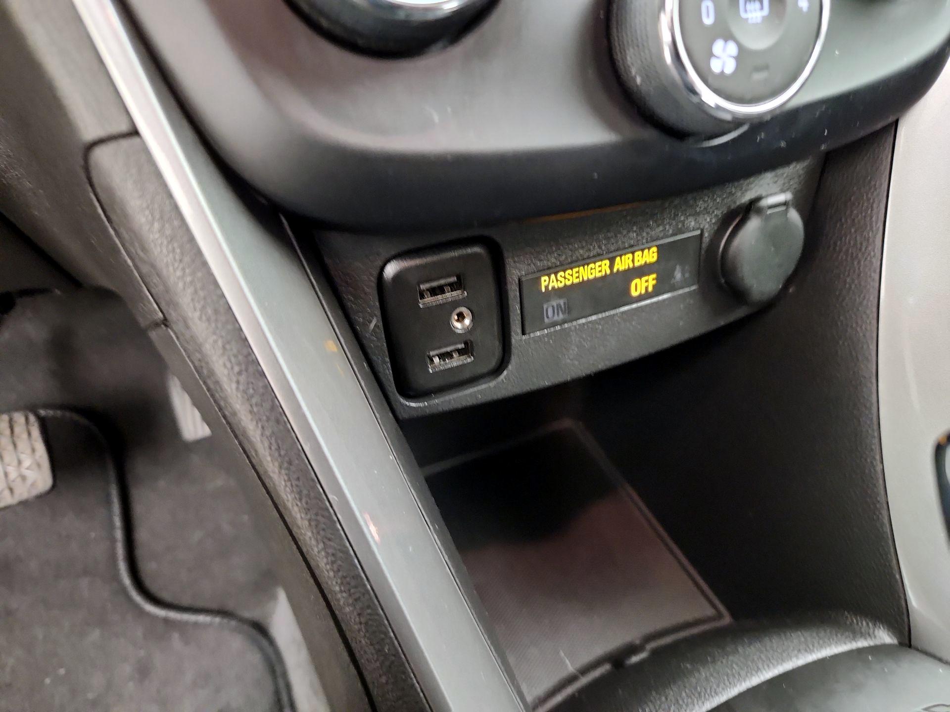 Thumbnail: 2020 Chevrolet Trax - 18