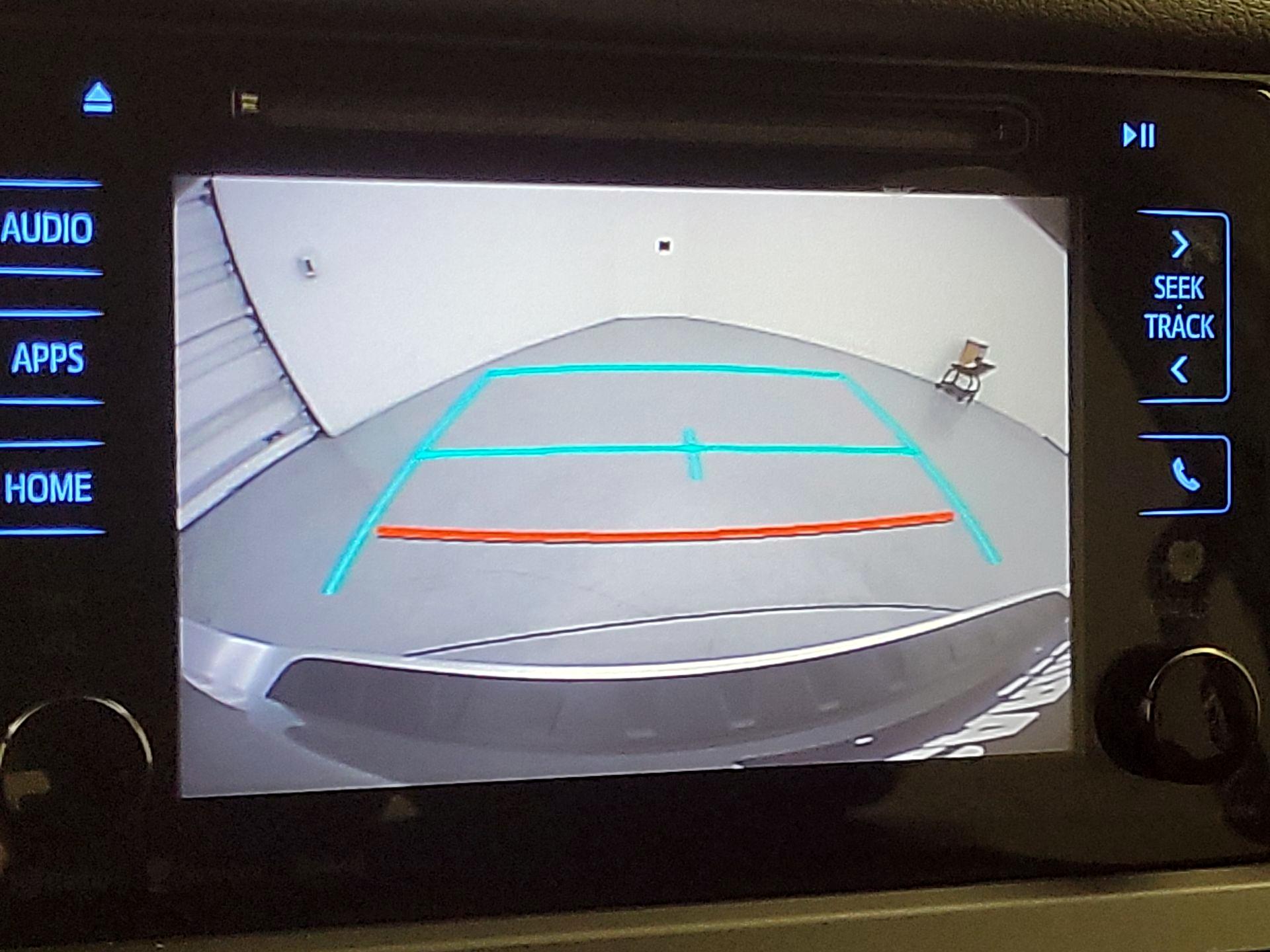 Thumbnail: 2017 Toyota Sienna - 14