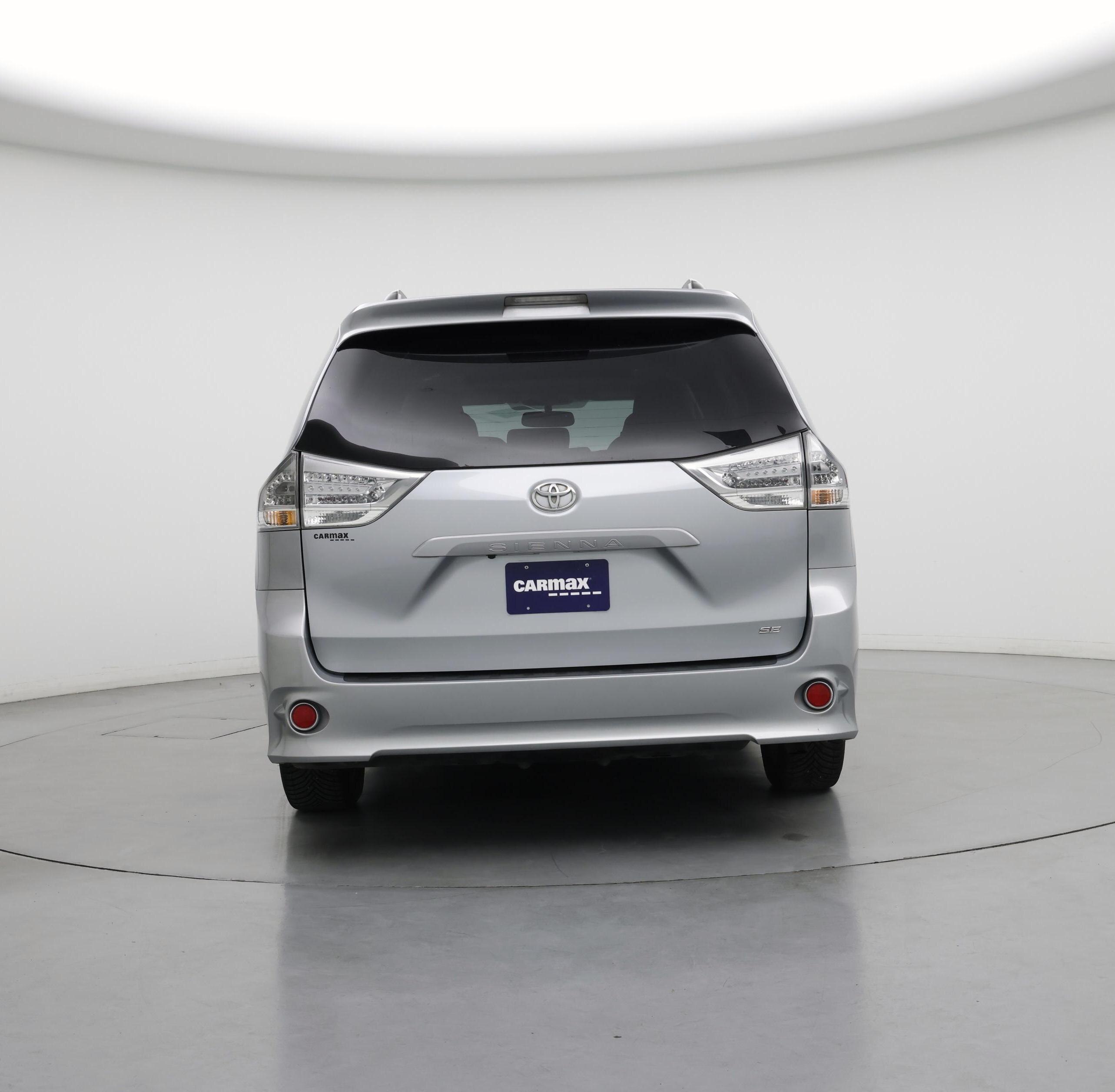 Thumbnail: 2017 Toyota Sienna - 6