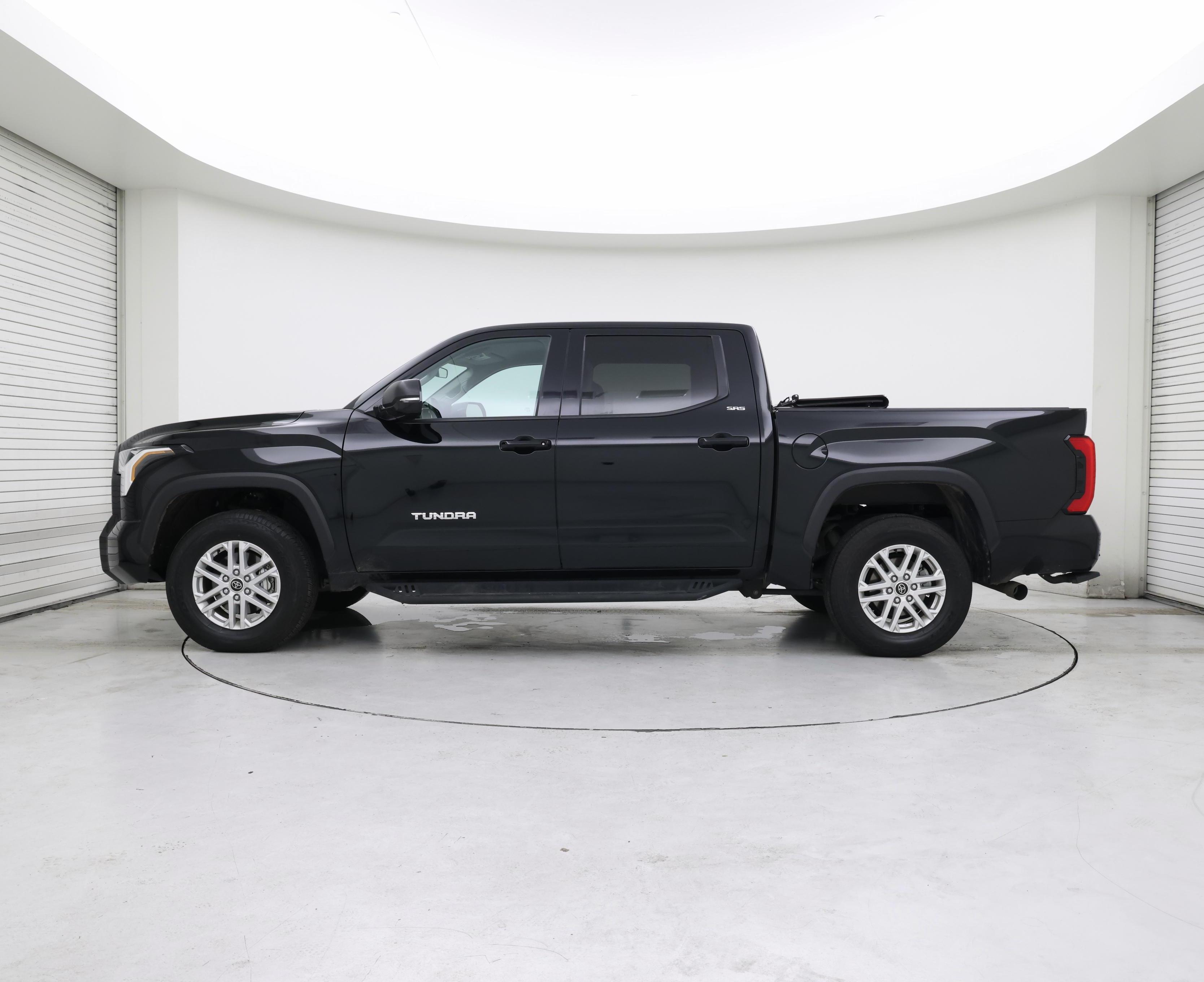 Thumbnail: 2024 Toyota Tundra - 3