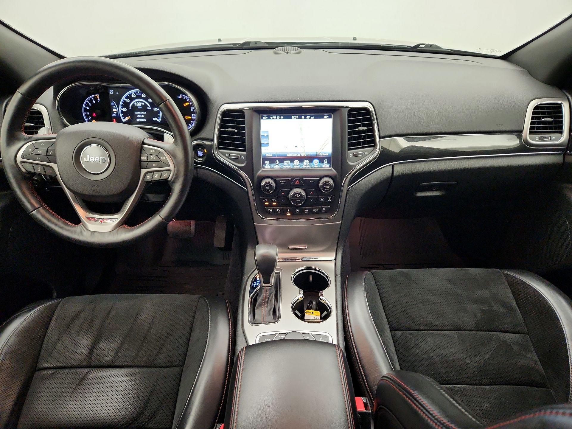 Thumbnail: 2017 Jeep Grand Cherokee - 9