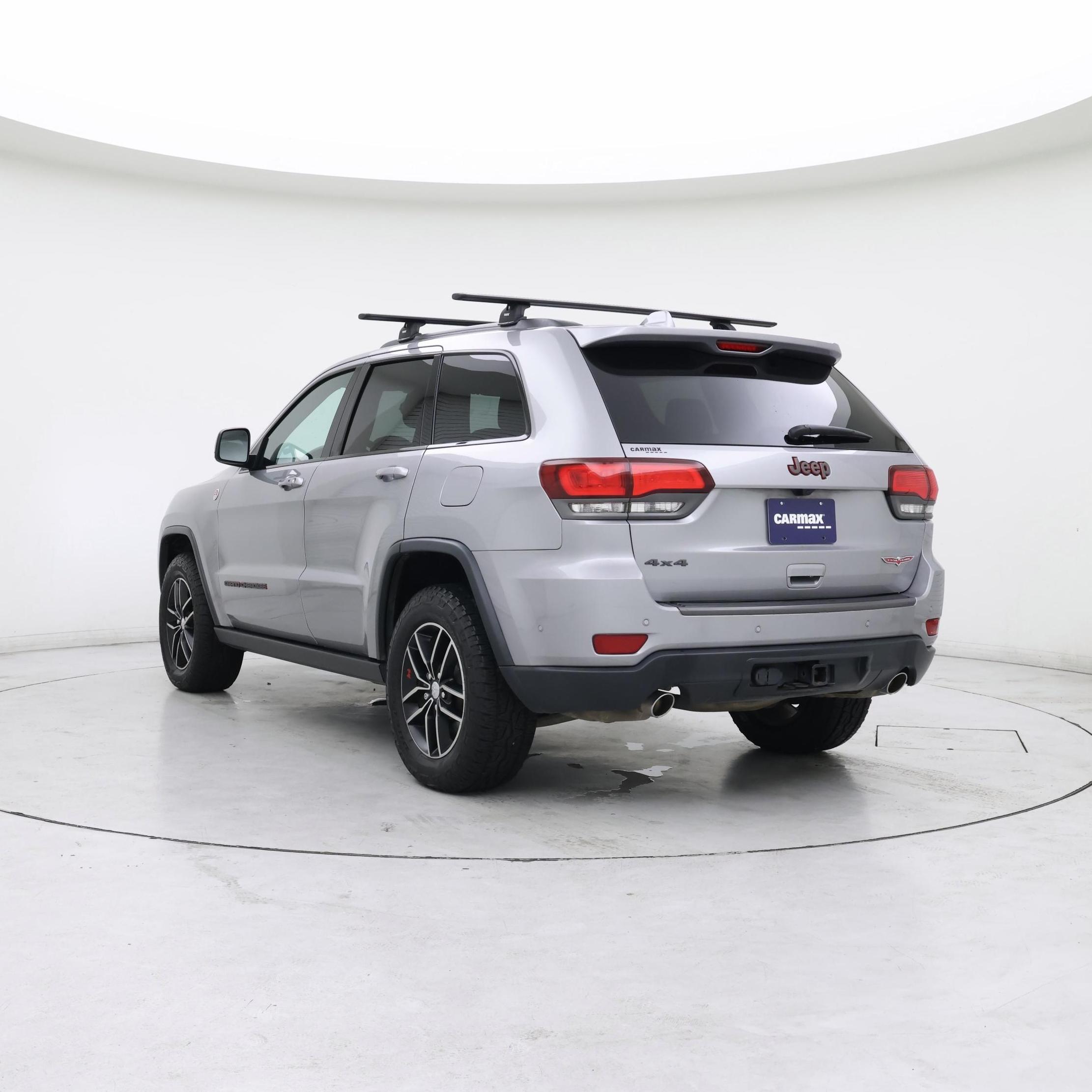 Thumbnail: 2017 Jeep Grand Cherokee - 2