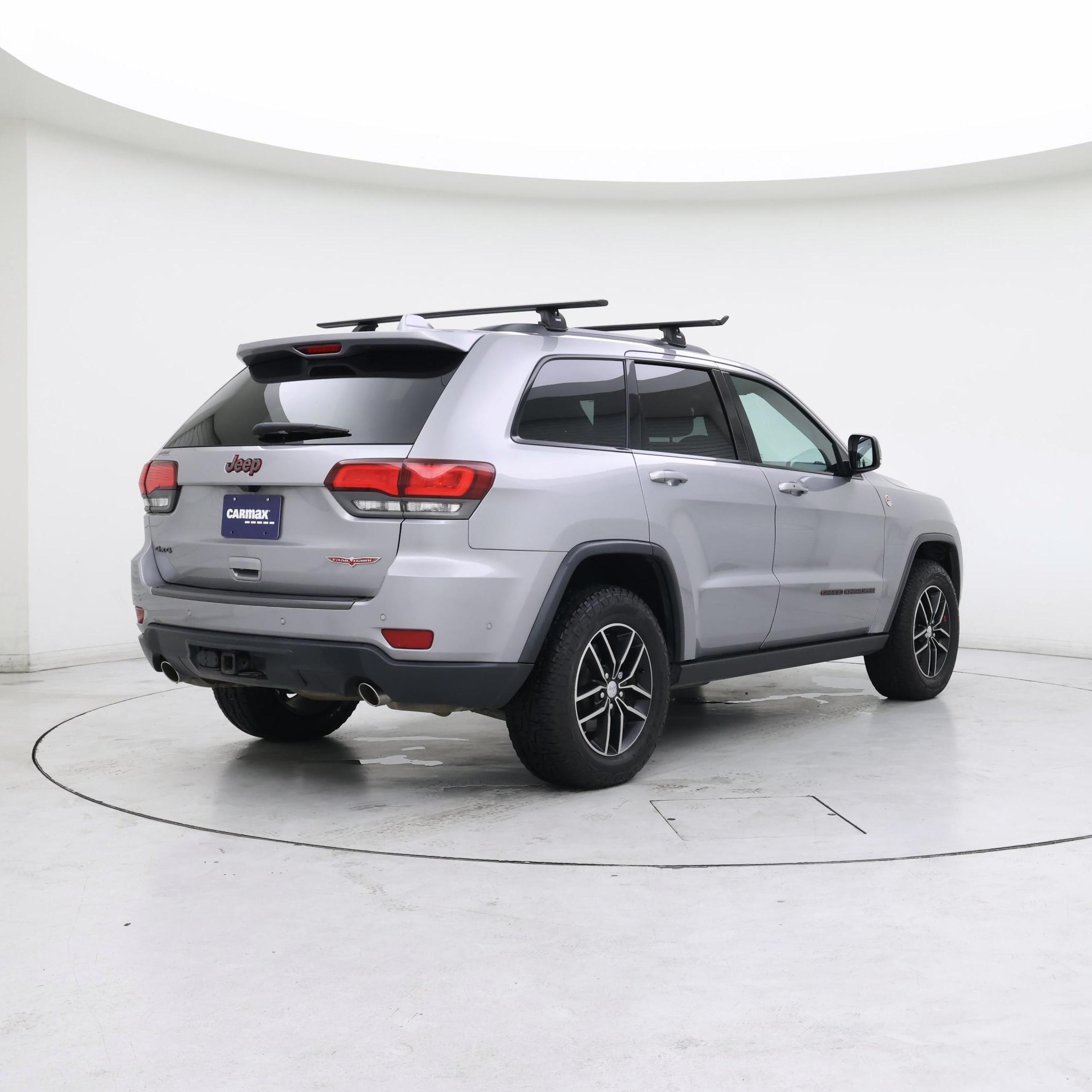 Thumbnail: 2017 Jeep Grand Cherokee - 8