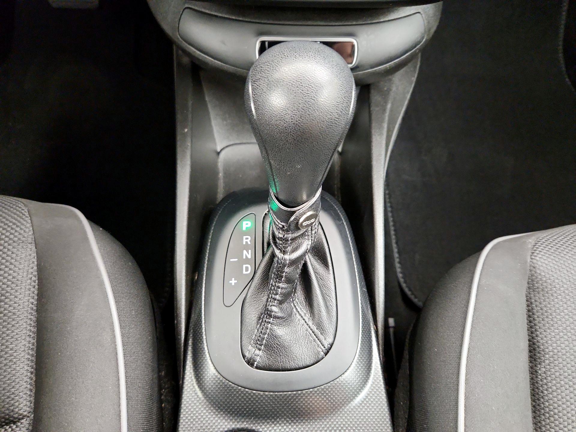 Thumbnail: 2016 Fiat 500X - 16