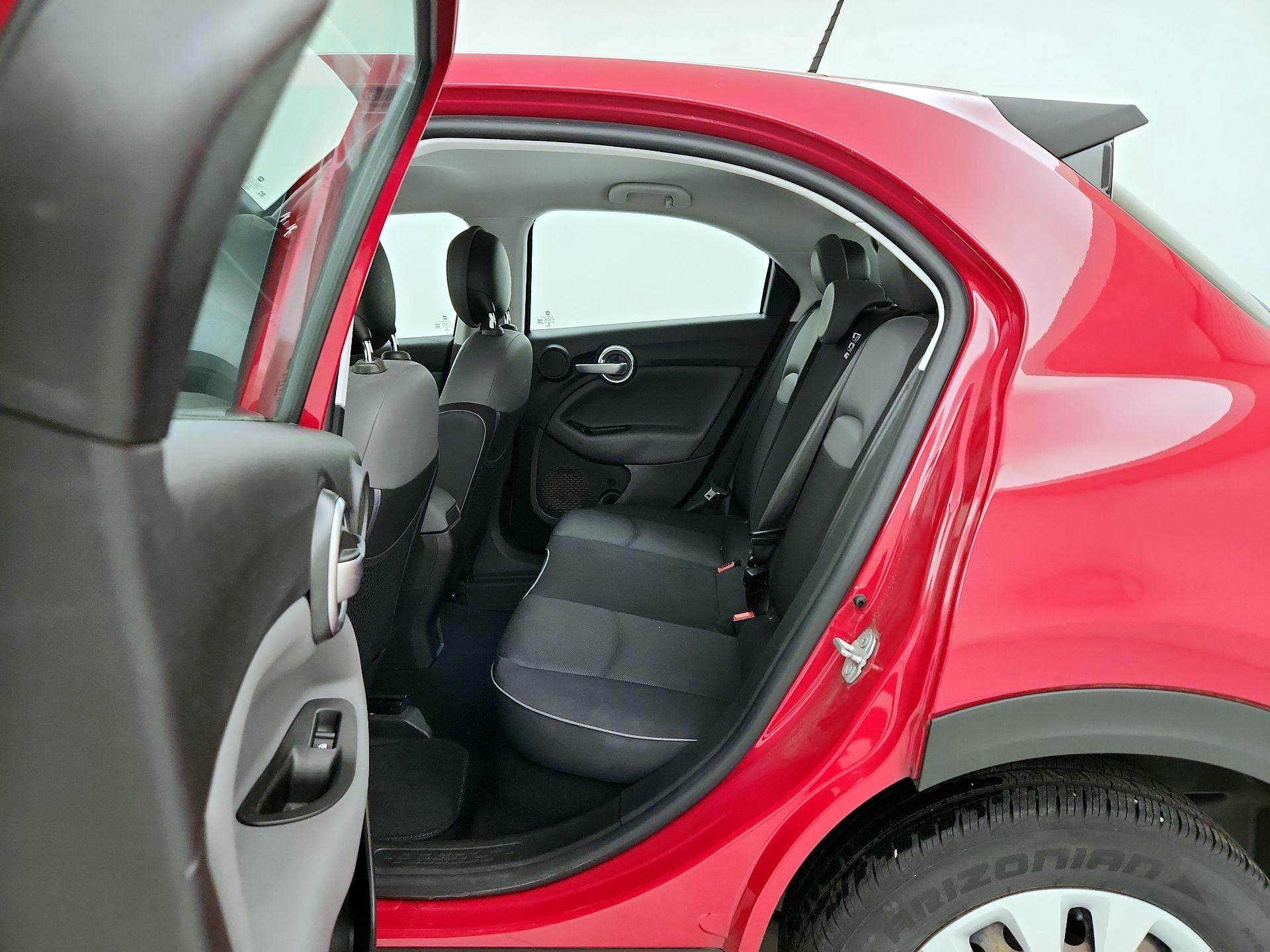 Thumbnail: 2016 Fiat 500X - 18