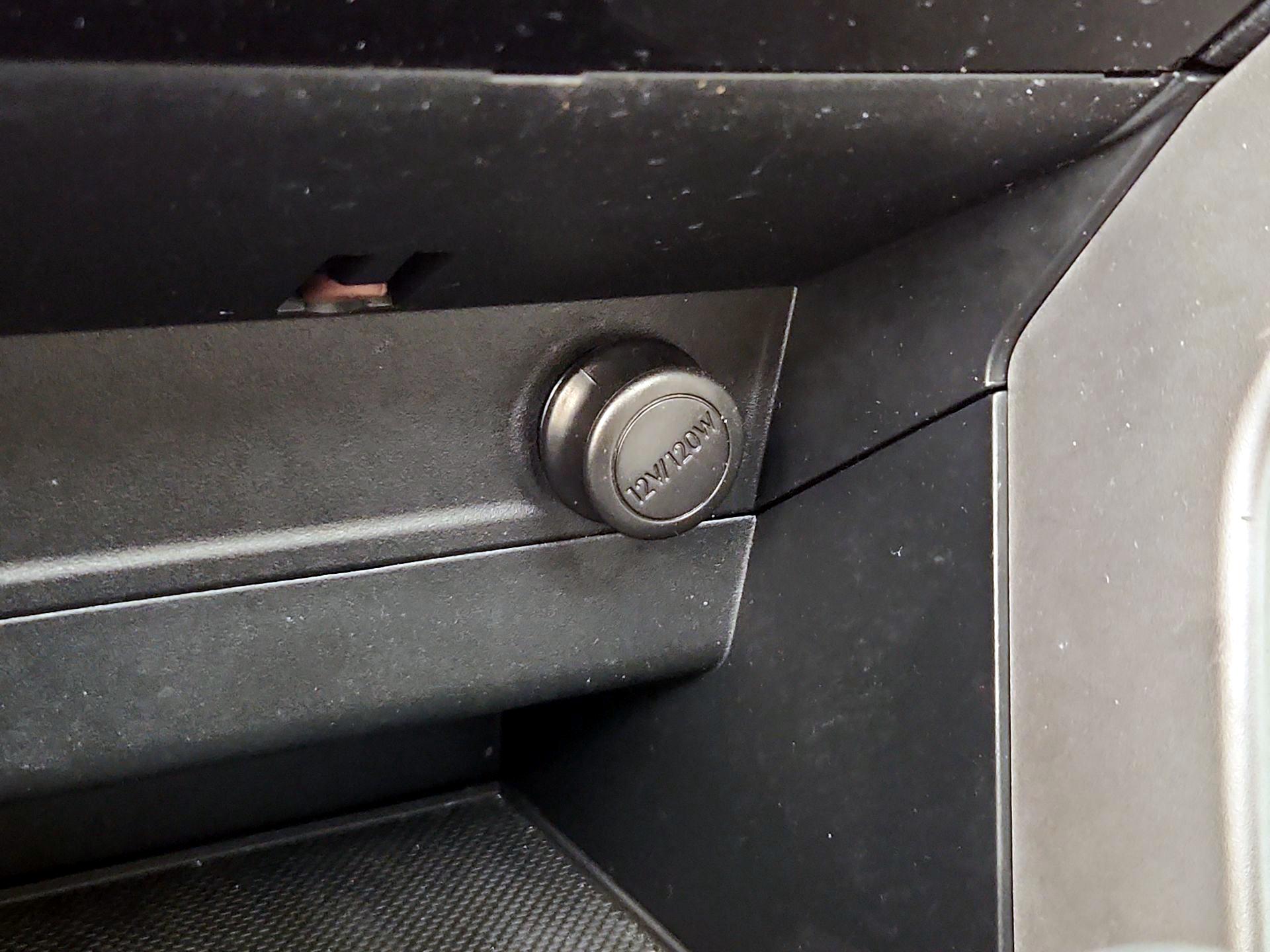 Thumbnail: 2016 Subaru Forester - 18