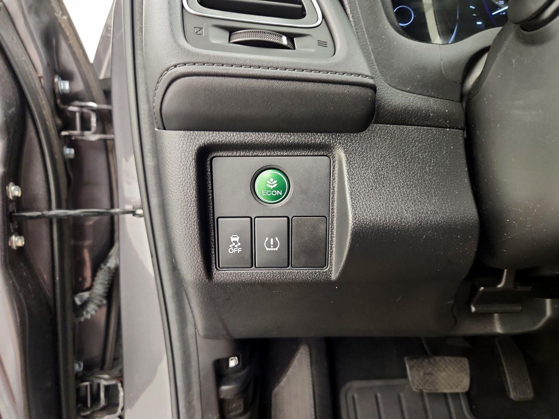 Thumbnail: 2016 Honda HR-V - 13