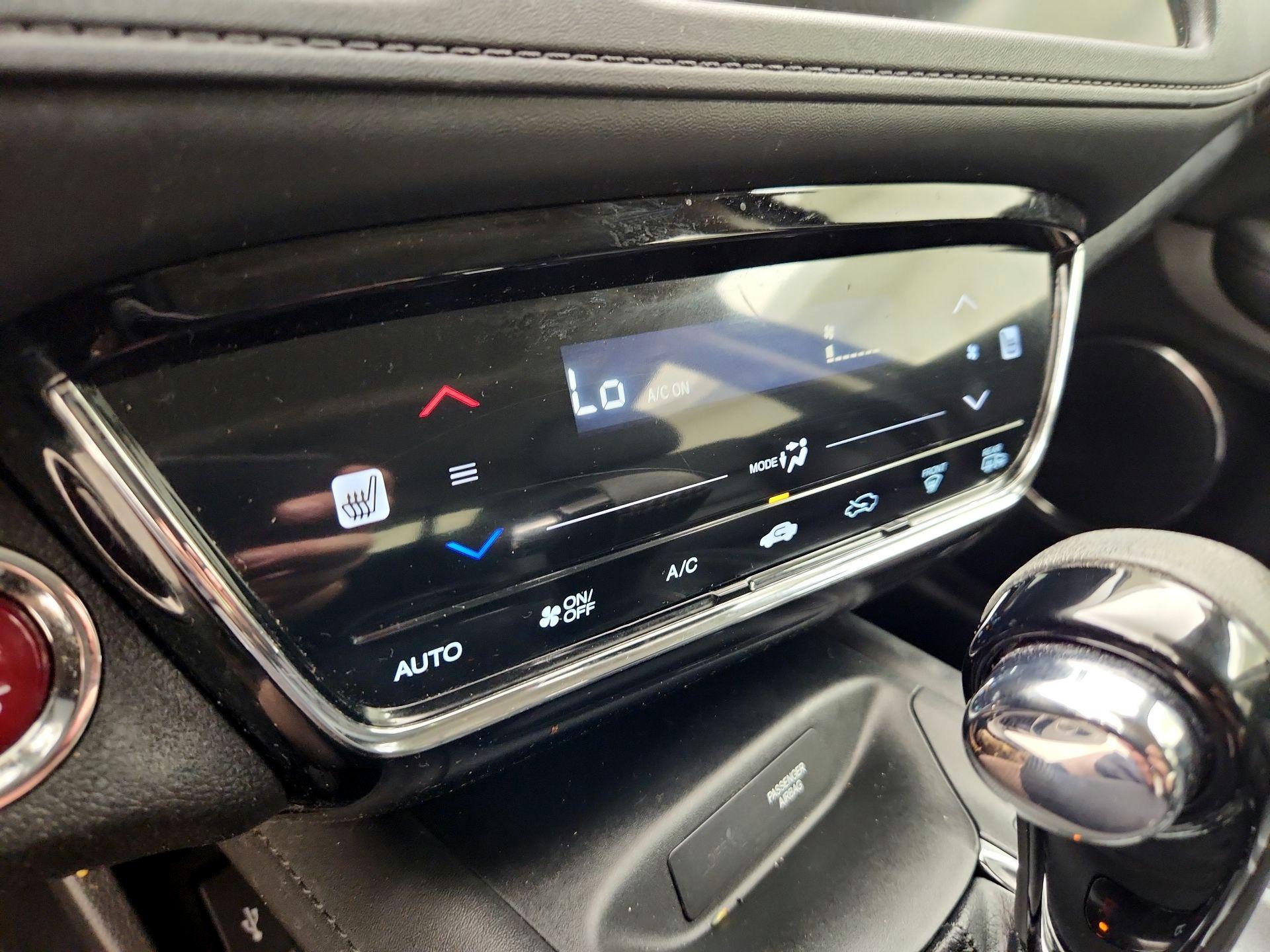 Thumbnail: 2016 Honda HR-V - 17