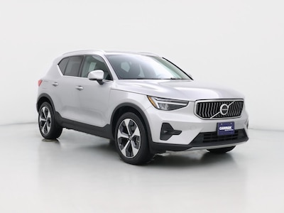 2023 Volvo XC40 B5 Plus Bright Theme