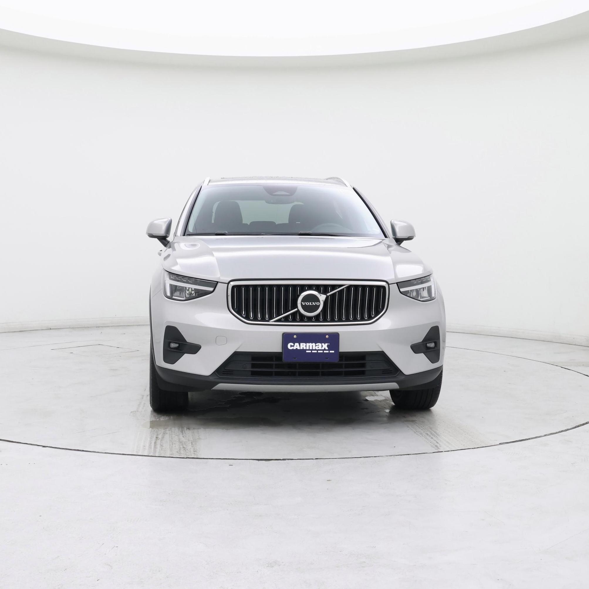 Thumbnail: 2023 Volvo XC40 - 5