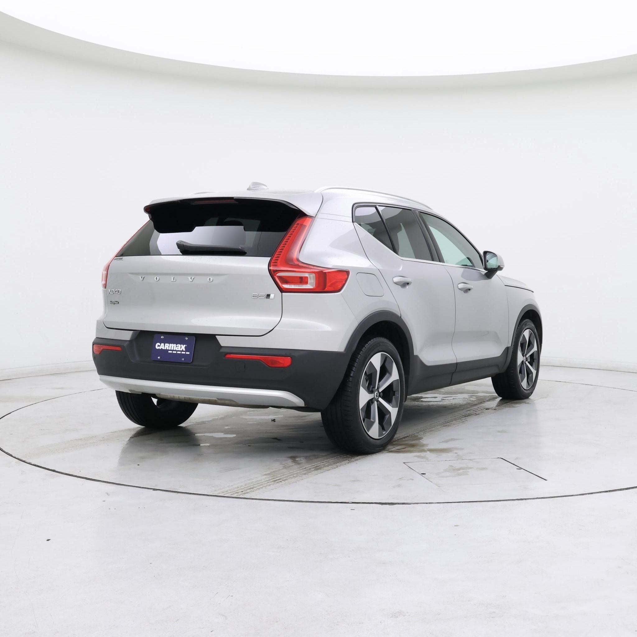 Thumbnail: 2023 Volvo XC40 - 8