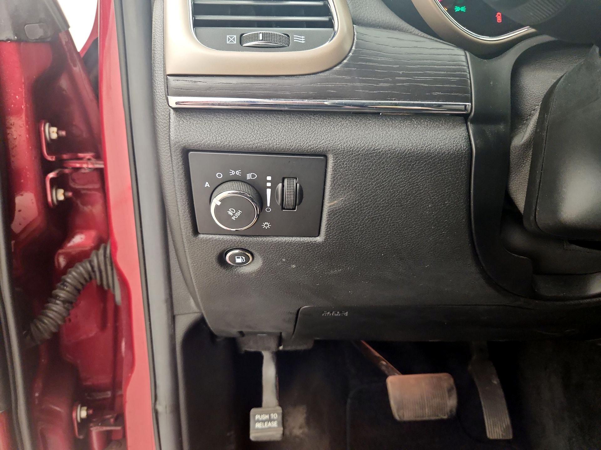 Thumbnail: 2014 Jeep Grand Cherokee - 13