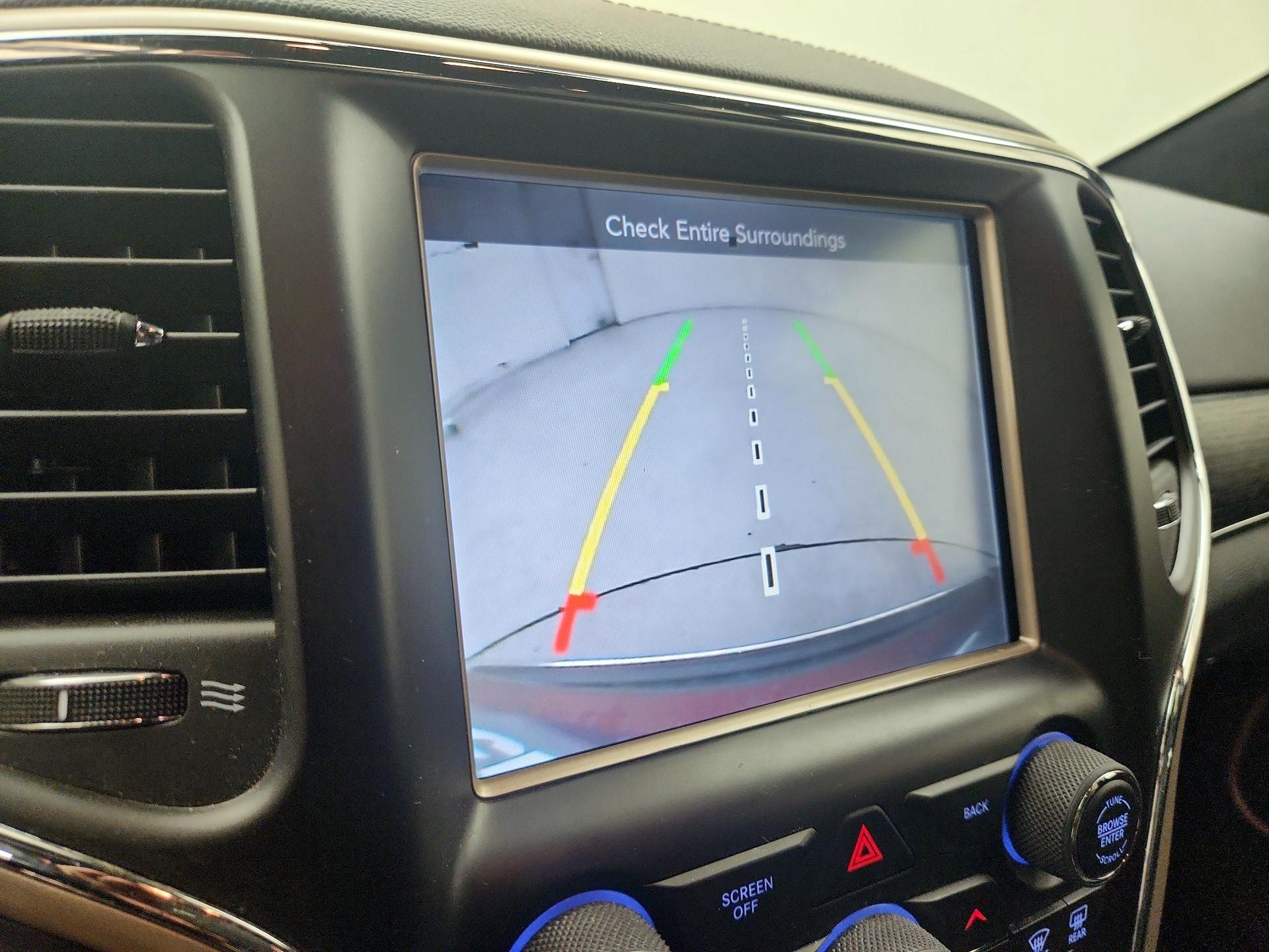 Thumbnail: 2014 Jeep Grand Cherokee - 15