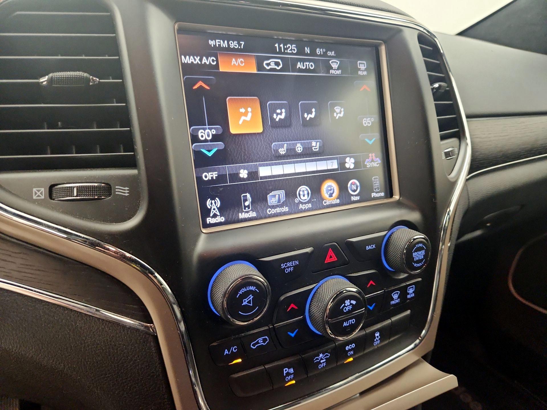 Thumbnail: 2014 Jeep Grand Cherokee - 17