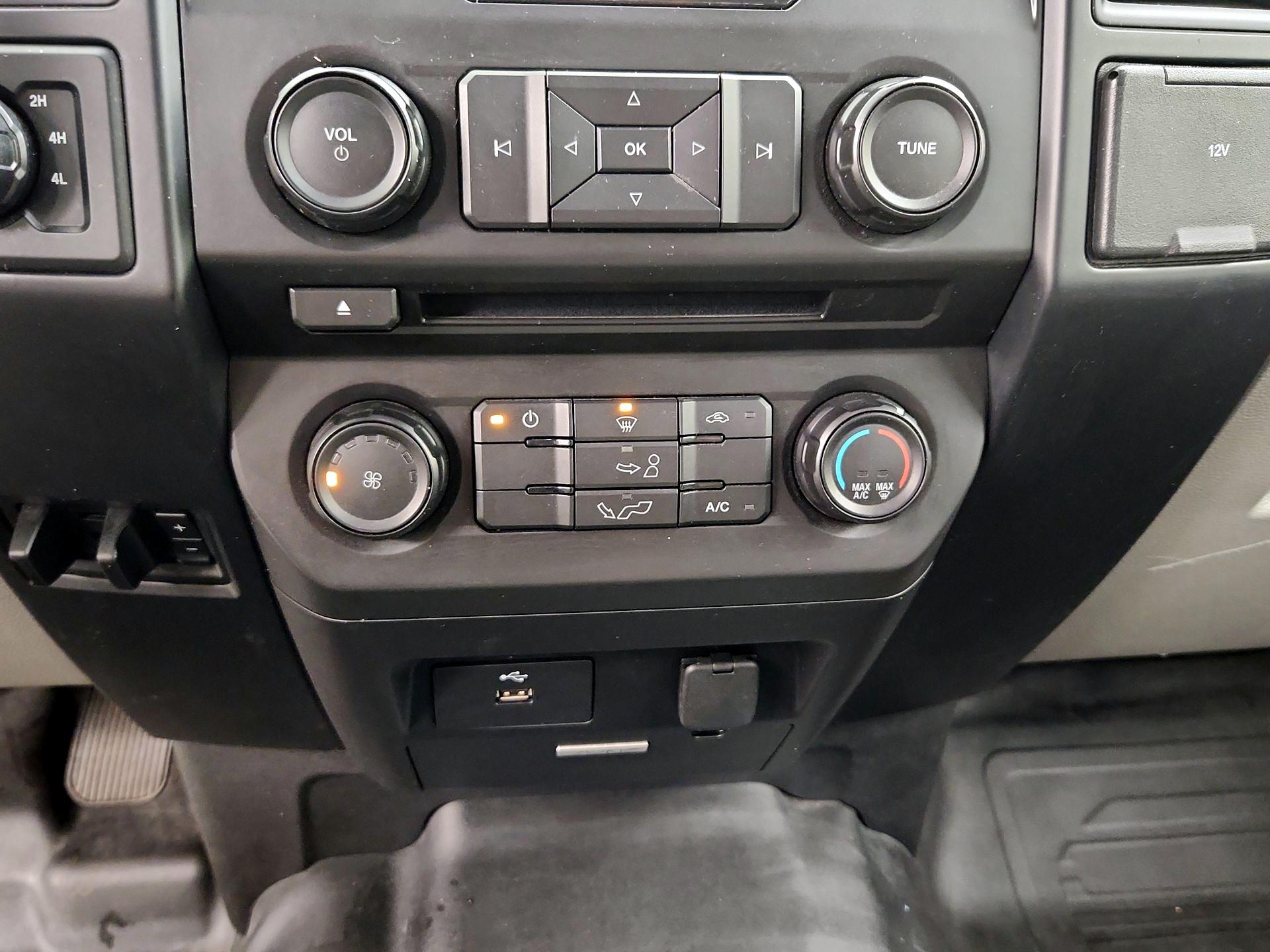 Thumbnail: 2017 Ford F-150 - 16