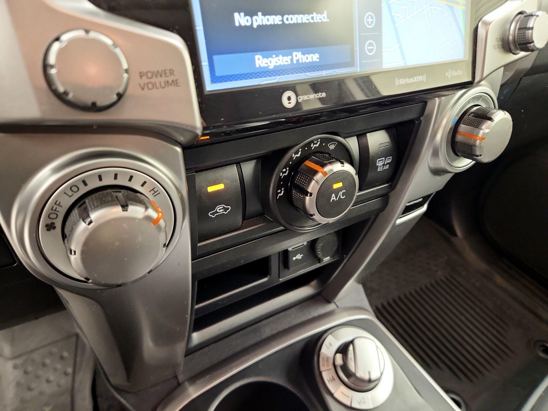 Thumbnail: 2022 Toyota 4Runner - 17