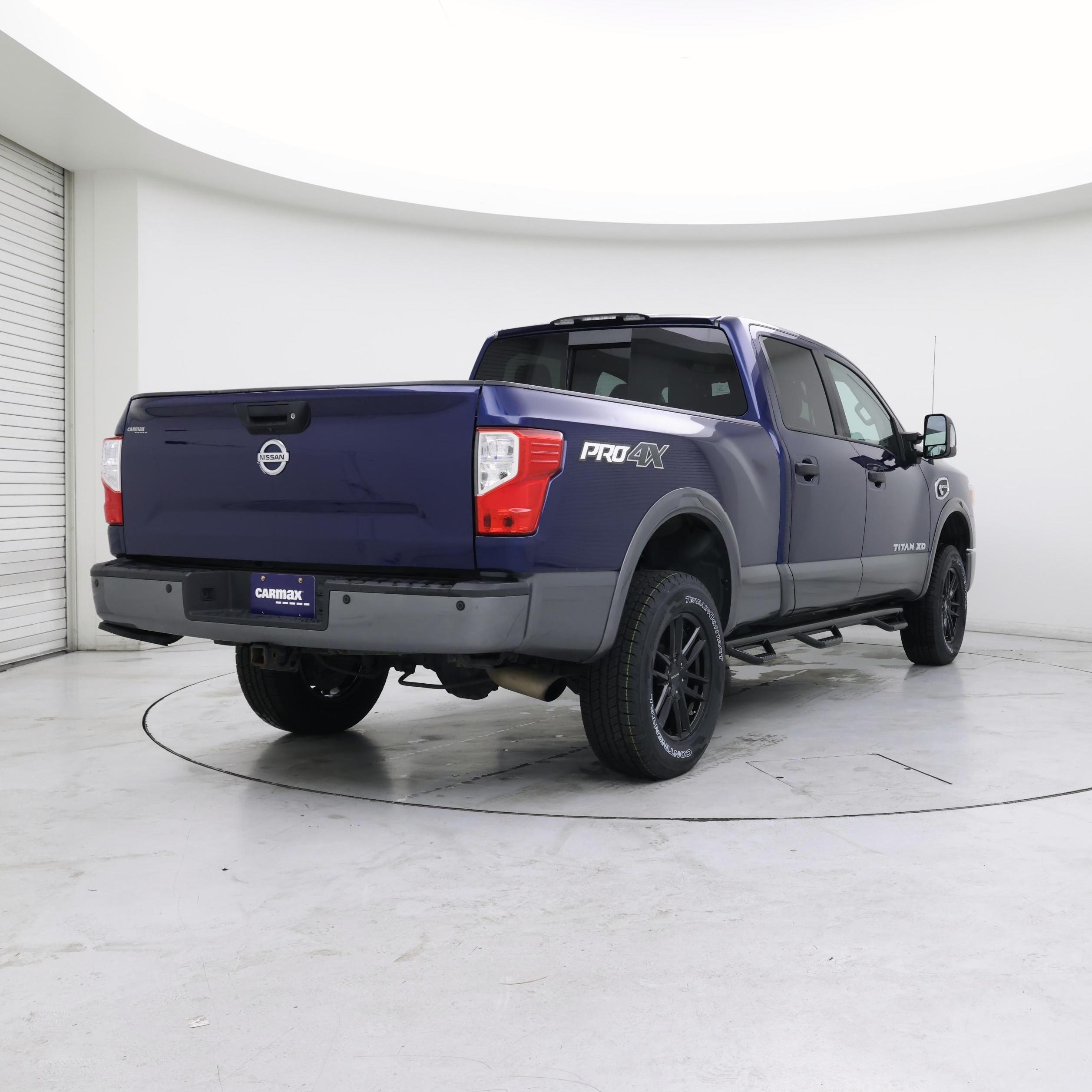 Thumbnail: 2017 Nissan Titan - 8