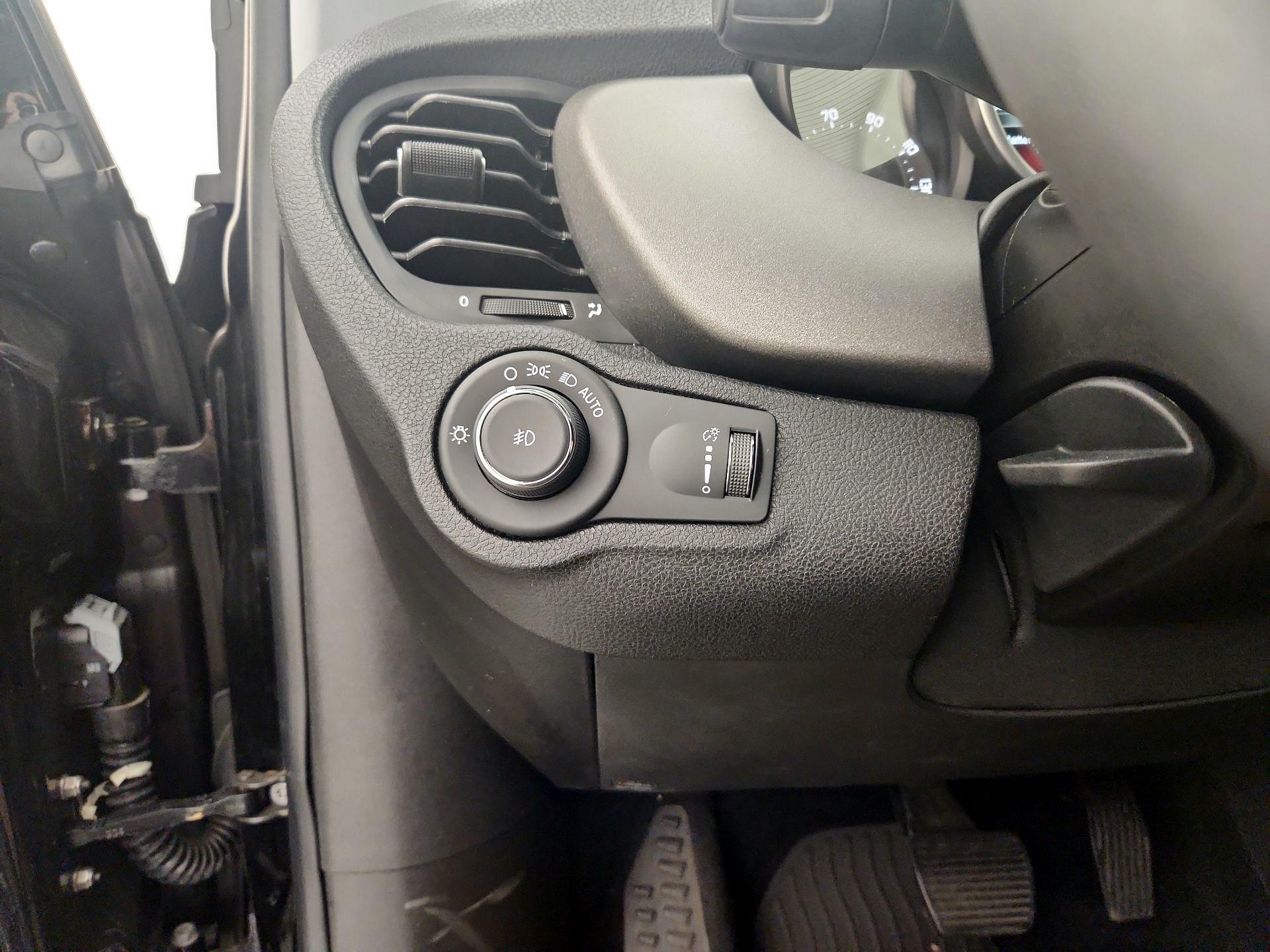 Thumbnail: 2018 Fiat 500X - 13