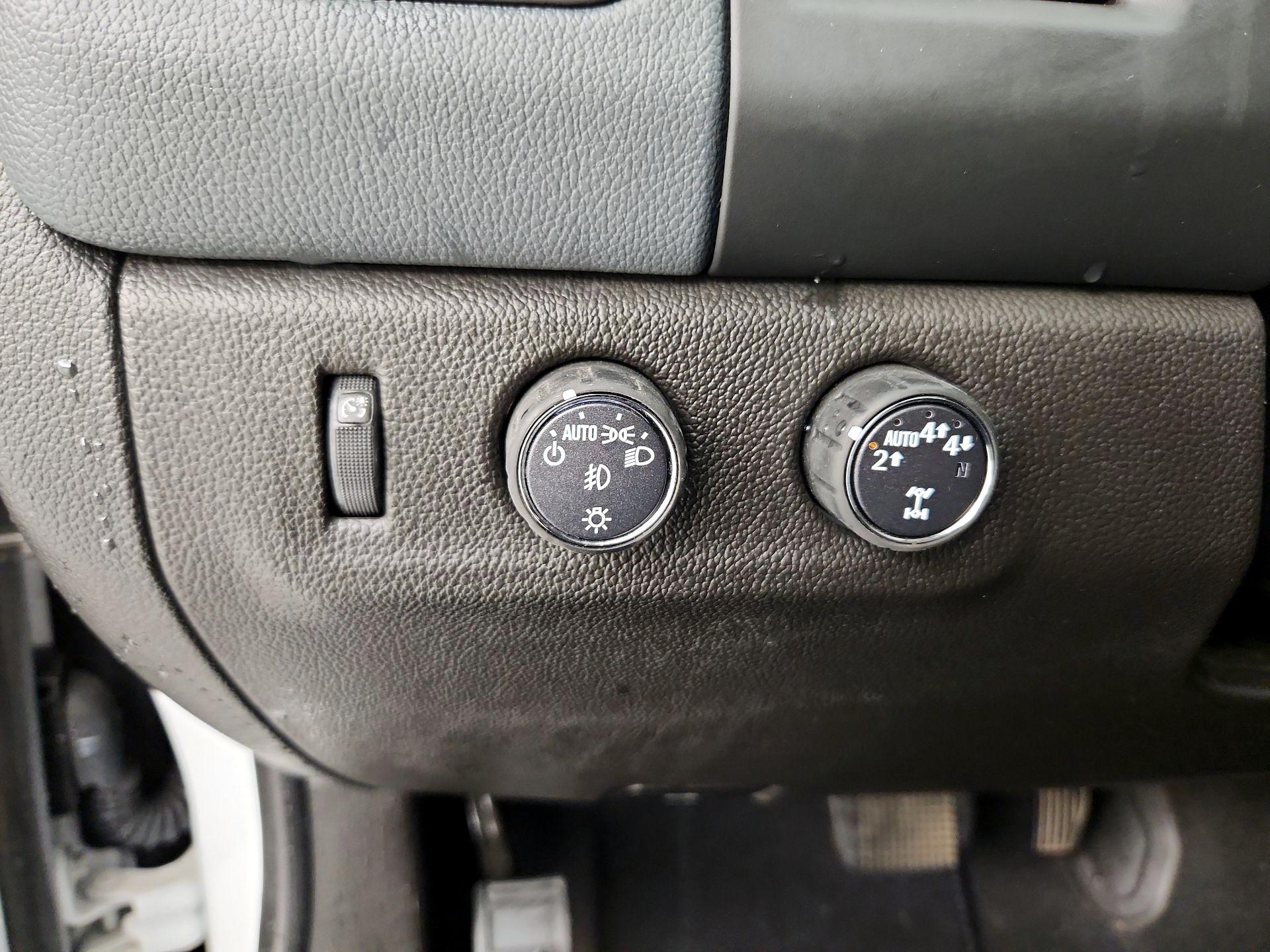 Thumbnail: 2022 Chevrolet Colorado - 13