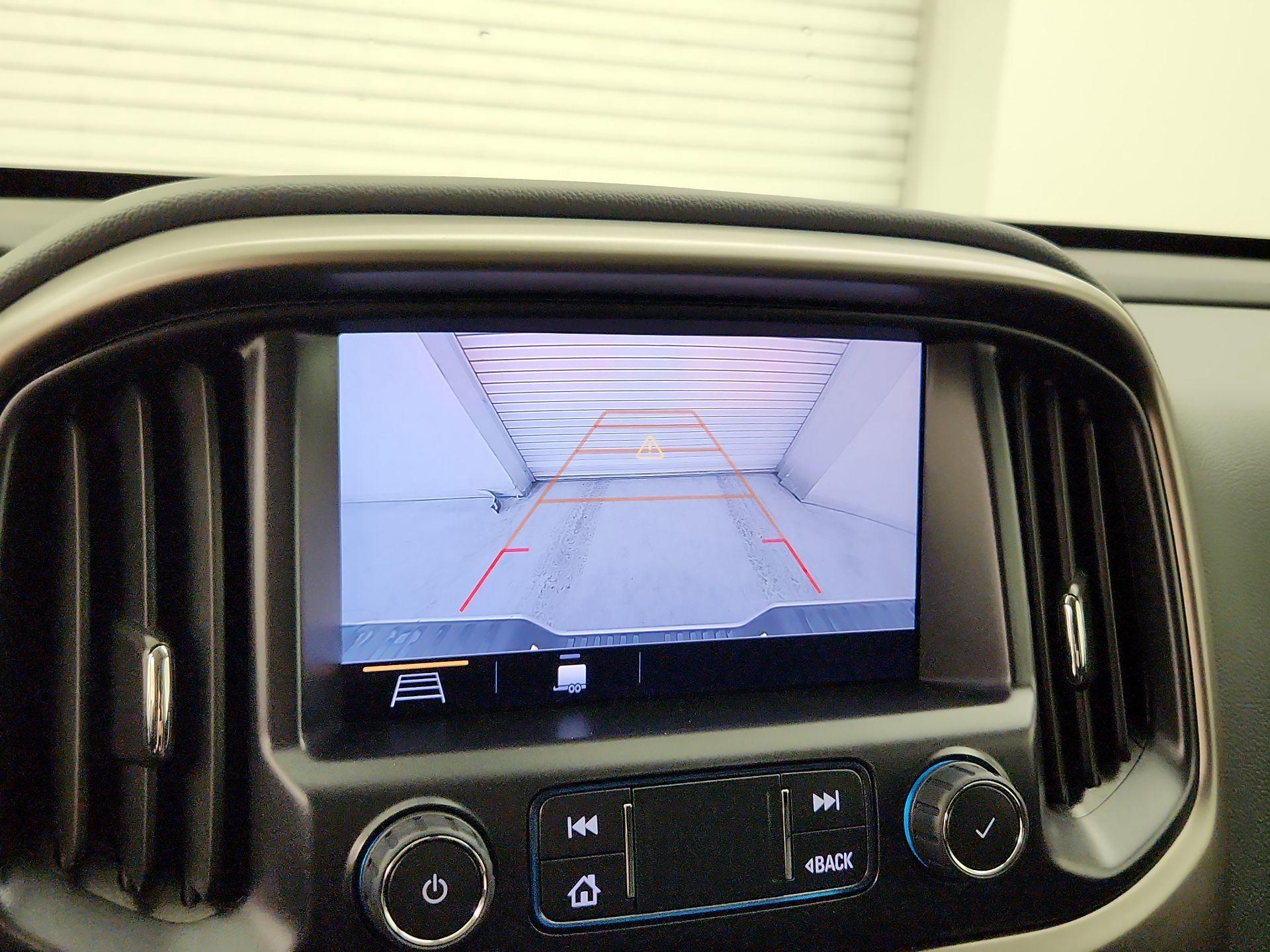 Thumbnail: 2022 Chevrolet Colorado - 14