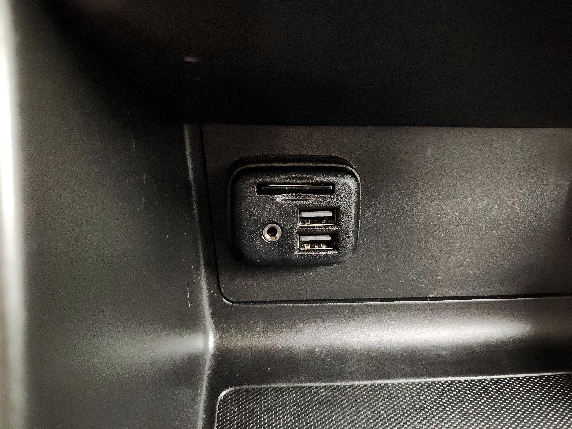 Thumbnail: 2022 Chevrolet Colorado - 18