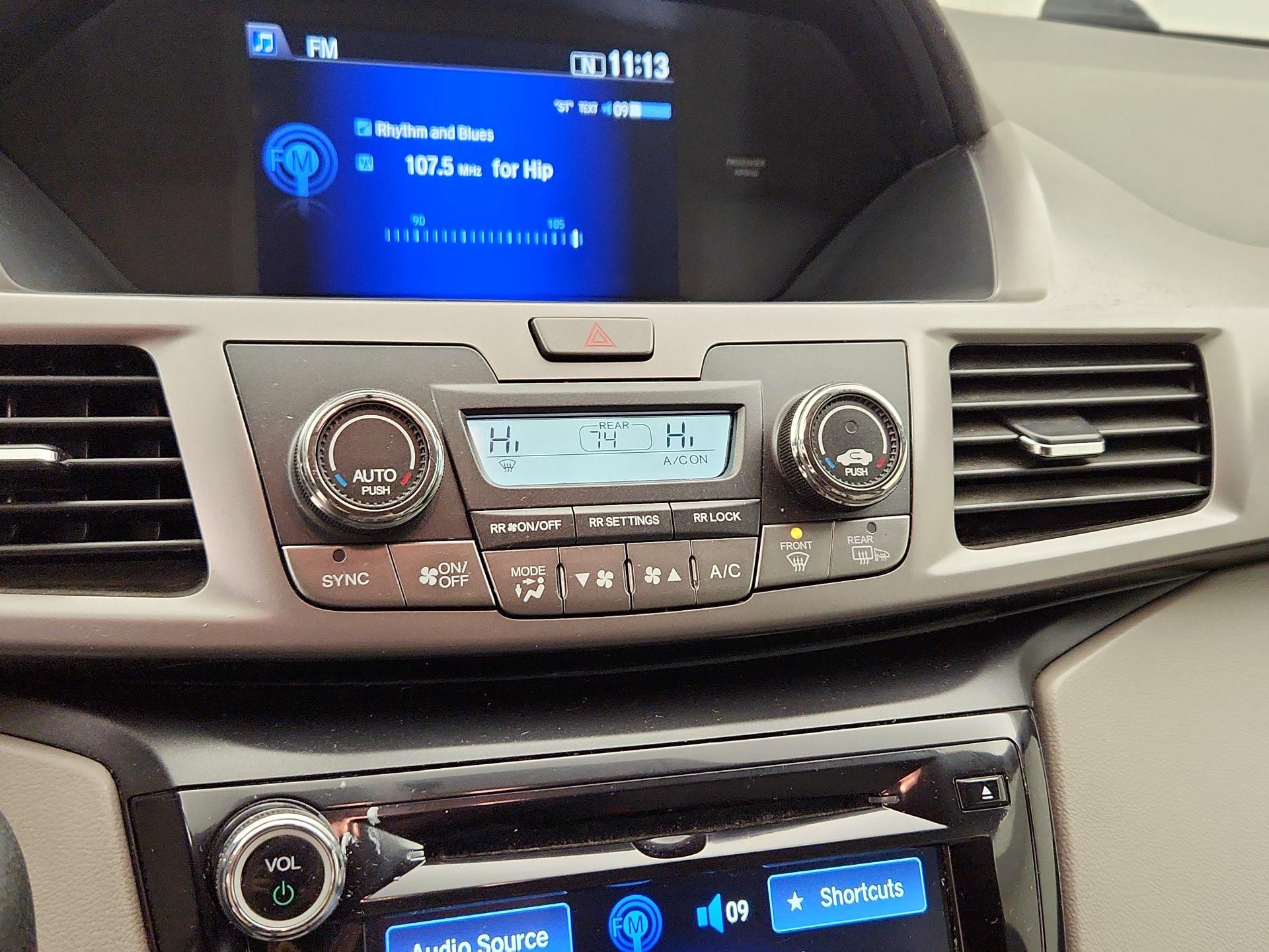 Thumbnail: 2017 Honda Odyssey - 16