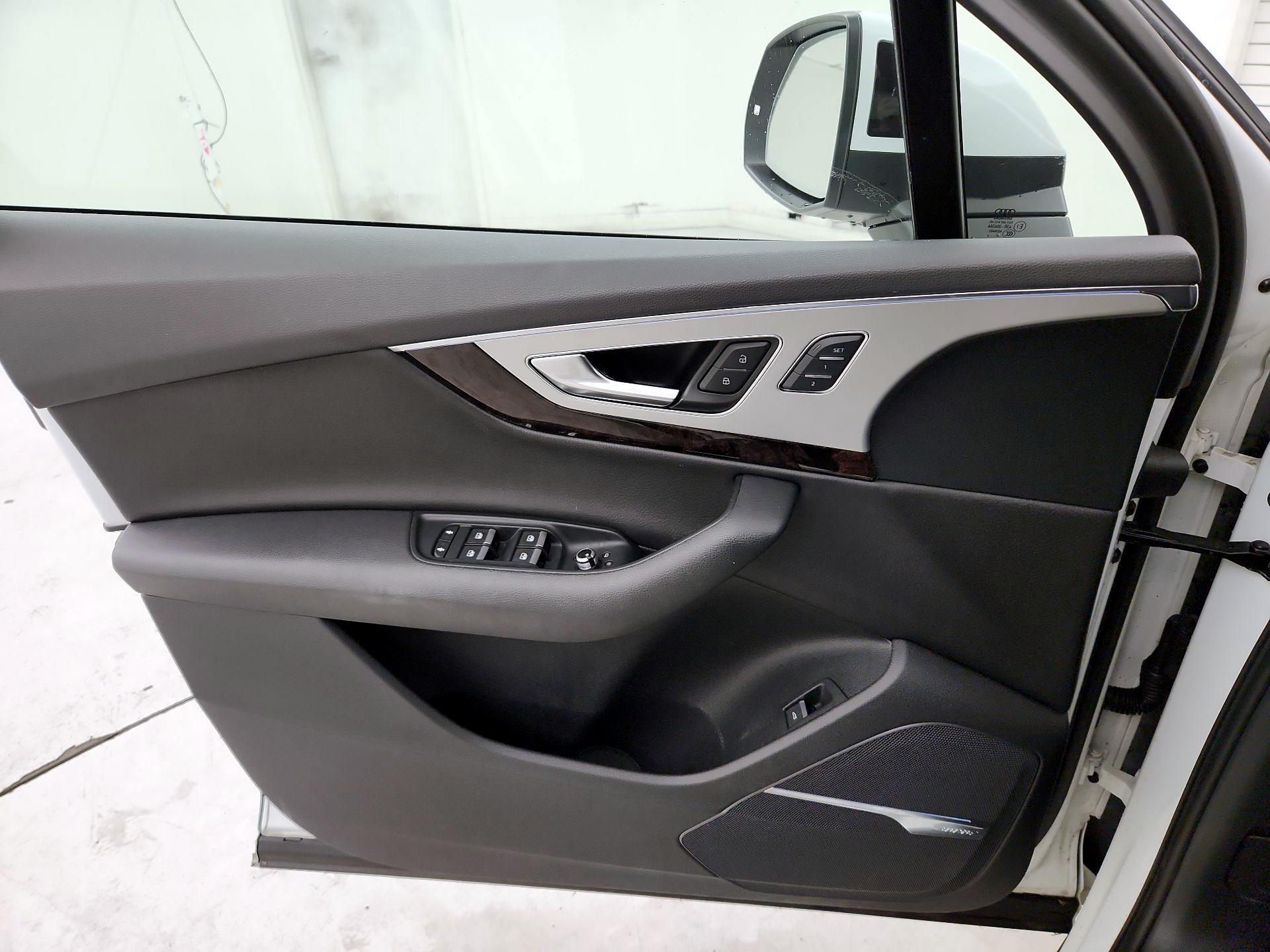 Thumbnail: 2019 Audi Q7 - 12