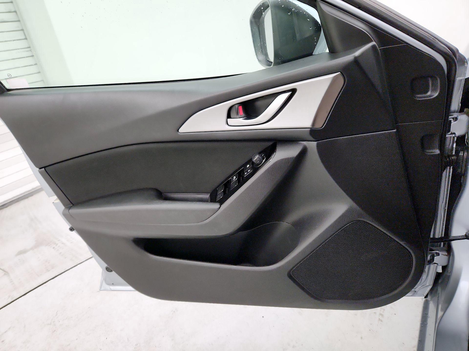 Thumbnail: 2018 Mazda Mazda3 - 12