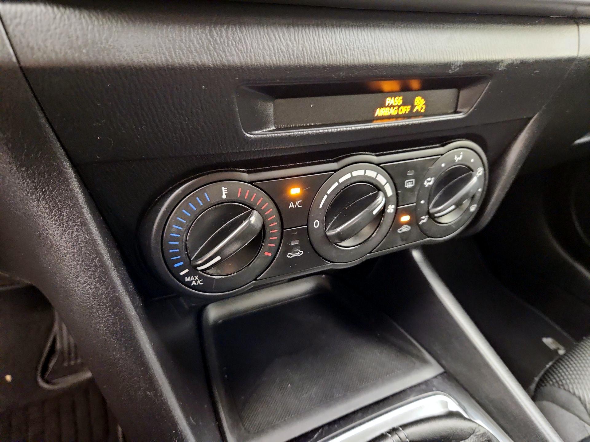 Thumbnail: 2018 Mazda Mazda3 - 16