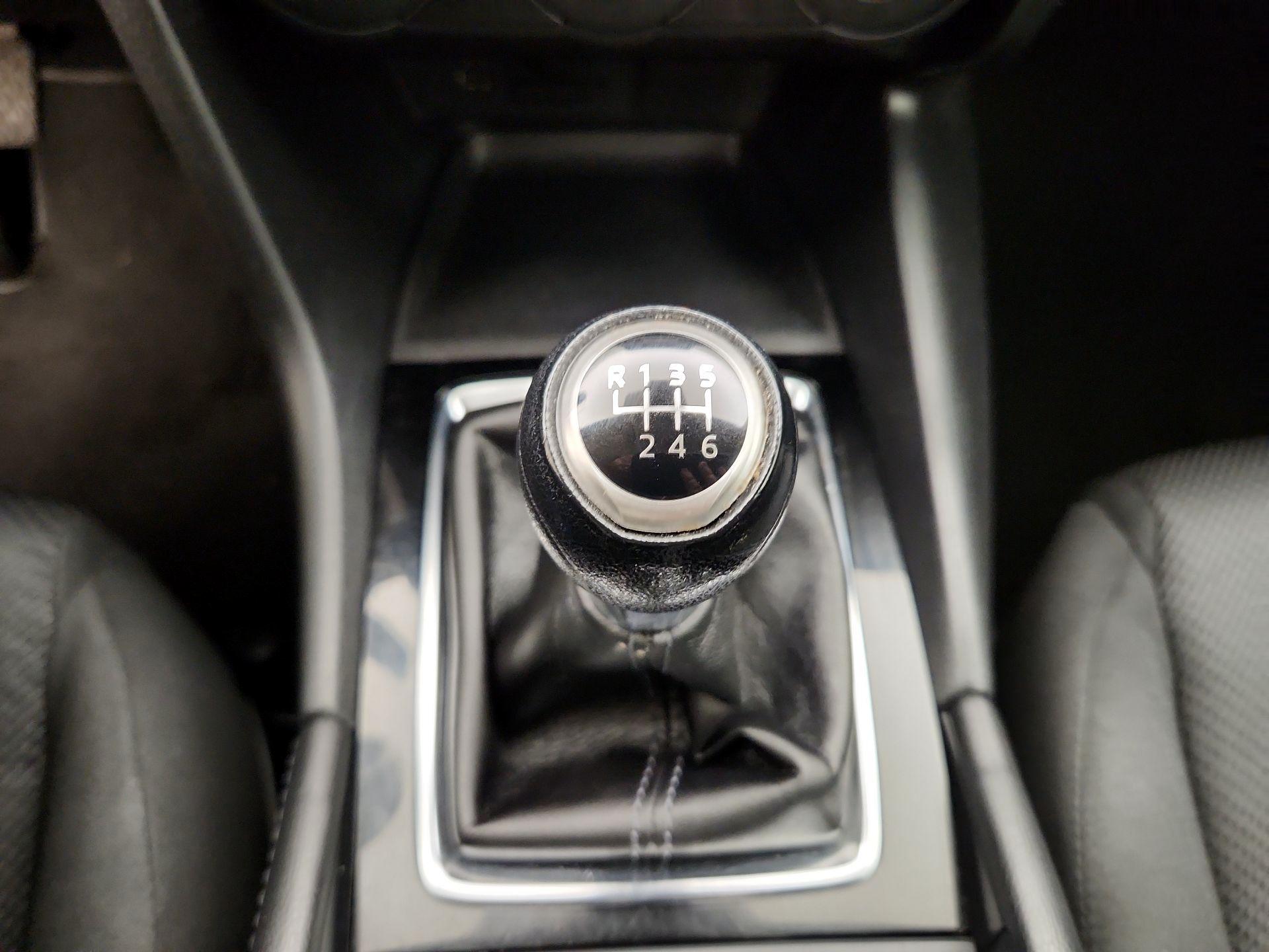 Thumbnail: 2018 Mazda Mazda3 - 17