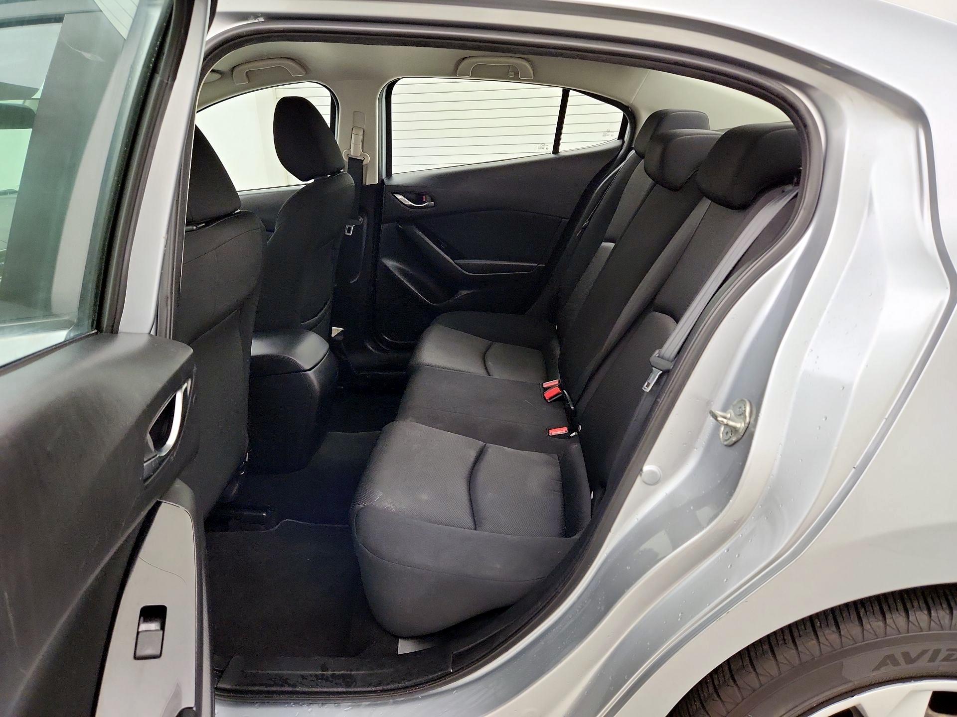 Thumbnail: 2018 Mazda Mazda3 - 19