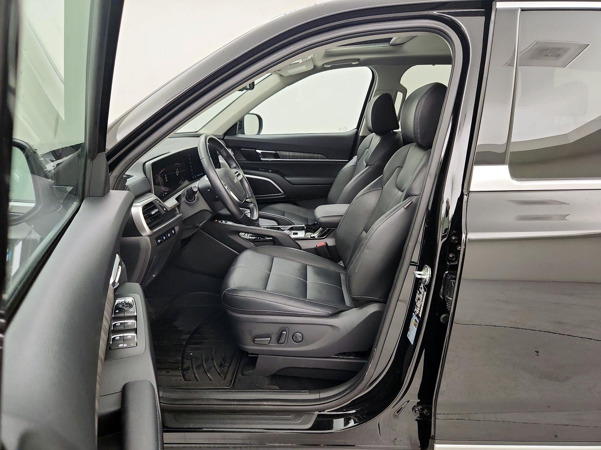 Thumbnail: 2023 Kia Telluride - 11