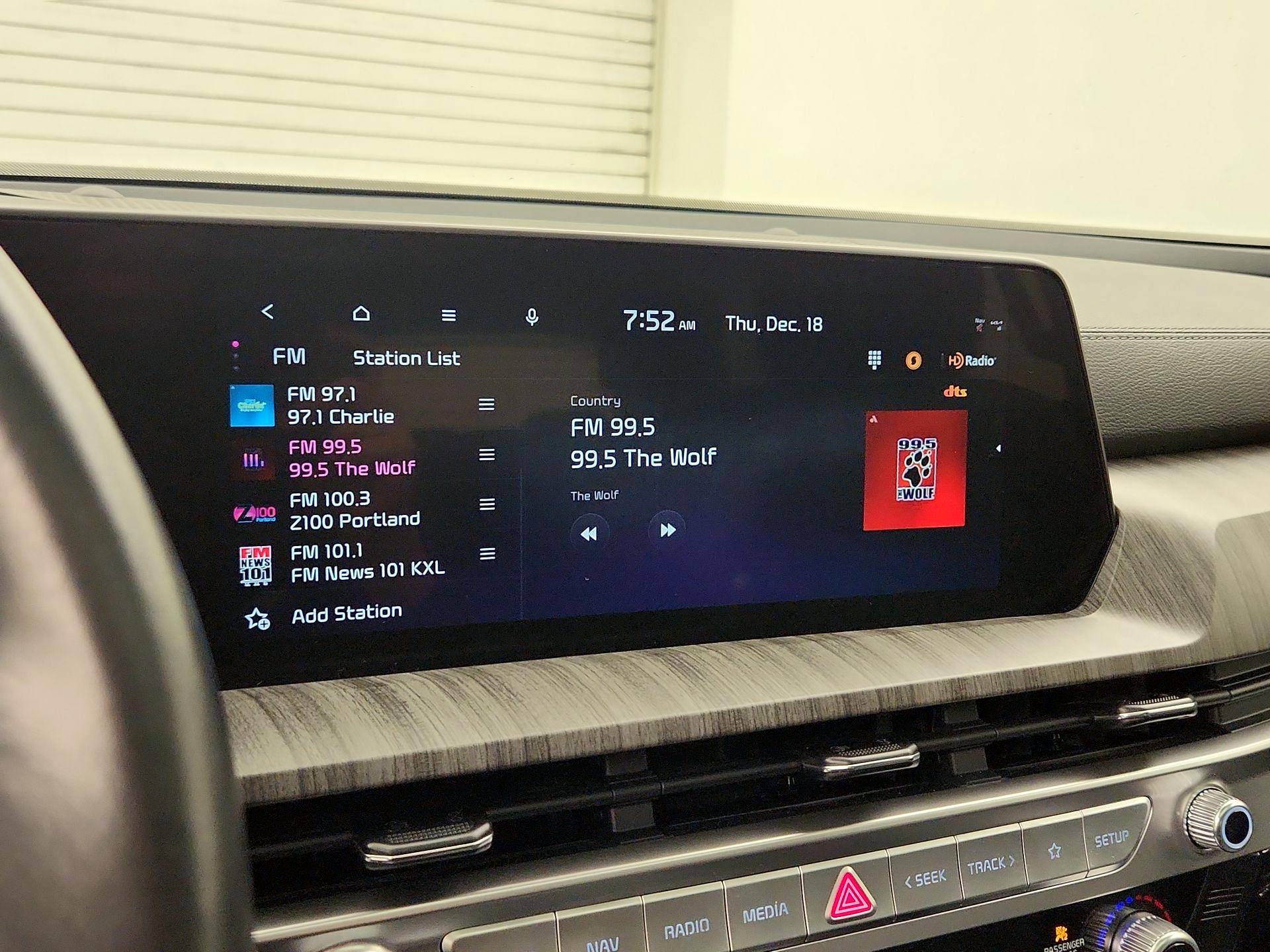 Thumbnail: 2023 Kia Telluride - 16