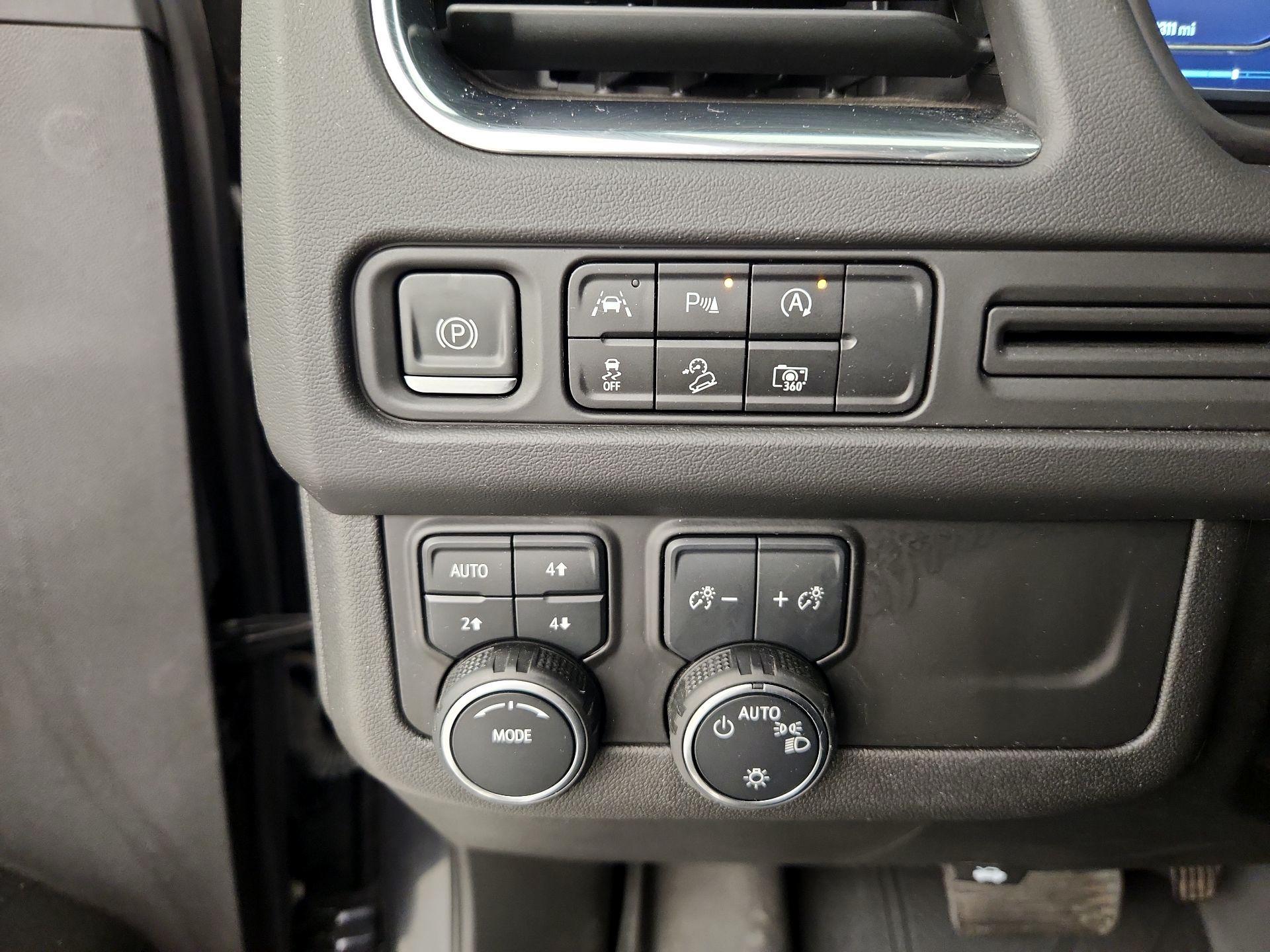 Thumbnail: 2023 Chevrolet Tahoe - 13