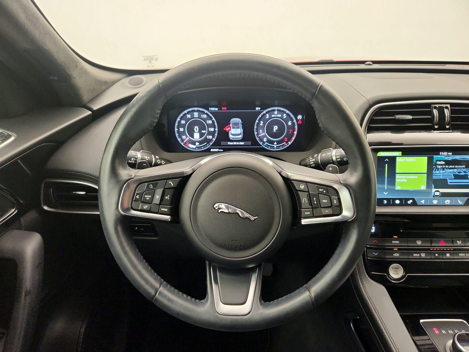 Thumbnail: 2020 Jaguar F-Pace - 10