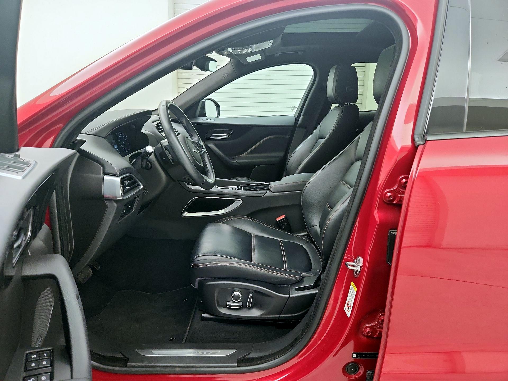 Thumbnail: 2020 Jaguar F-Pace - 11