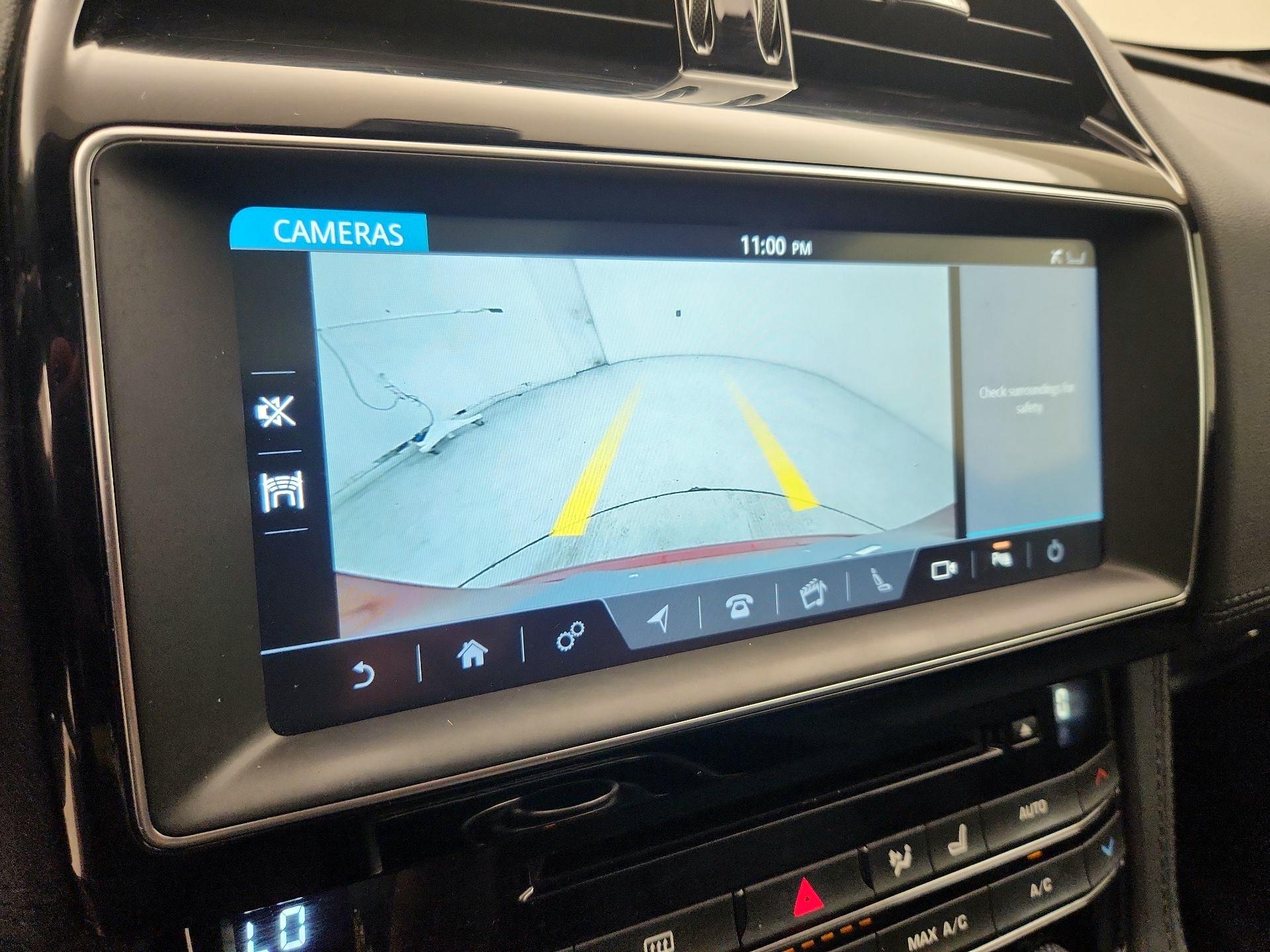 Thumbnail: 2020 Jaguar F-Pace - 15