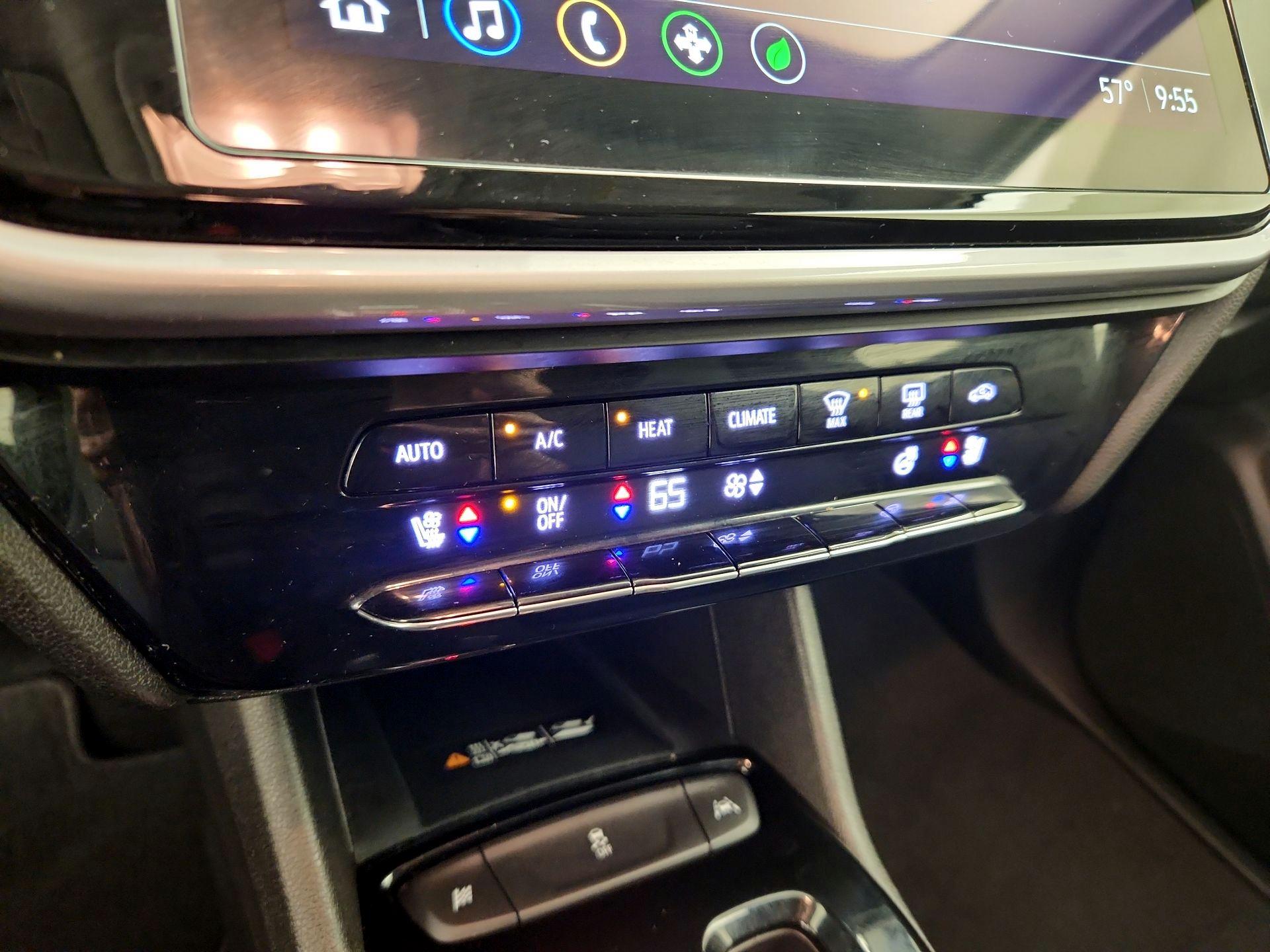 Thumbnail: 2023 Chevrolet Bolt EUV - 16