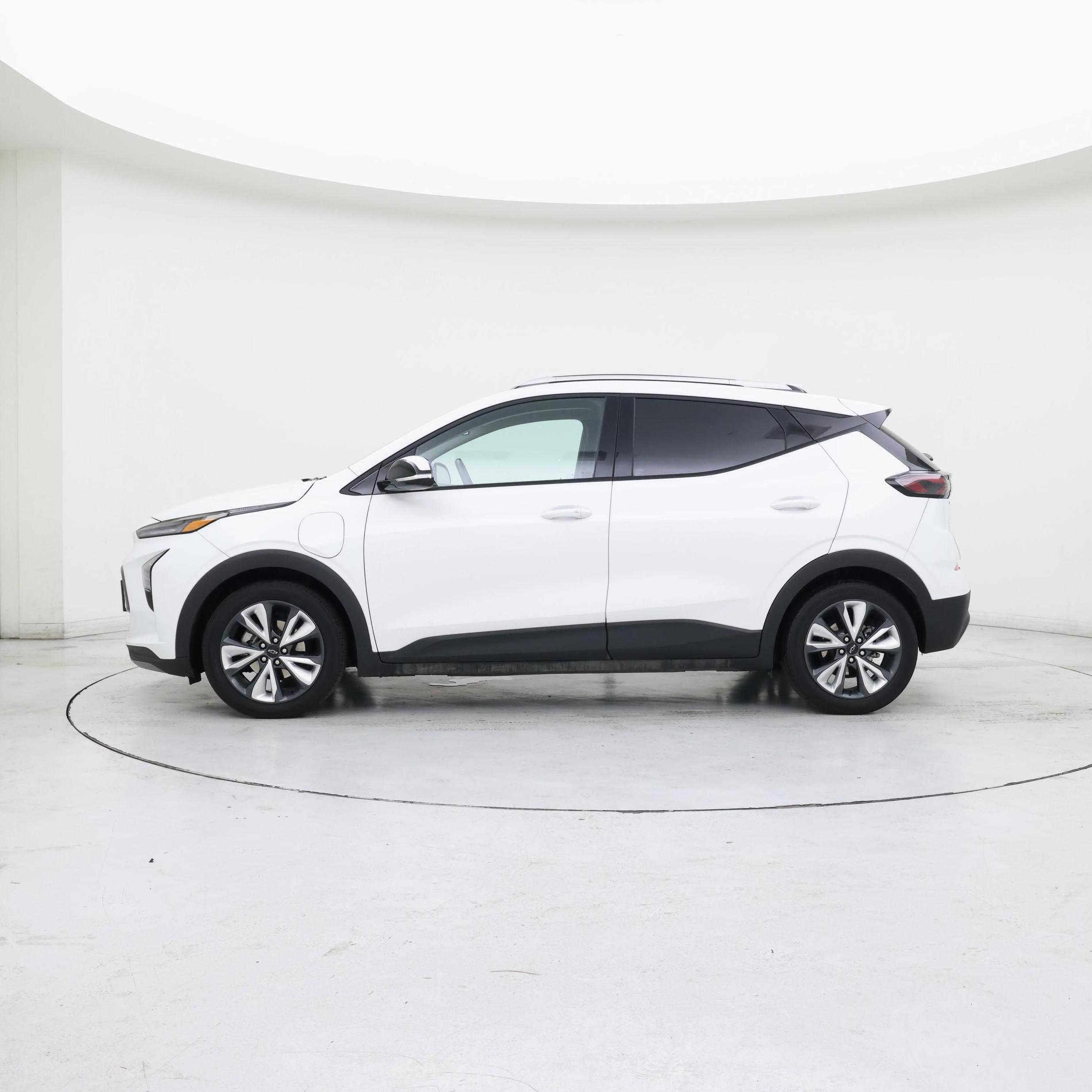 Thumbnail: 2023 Chevrolet Bolt EUV - 3