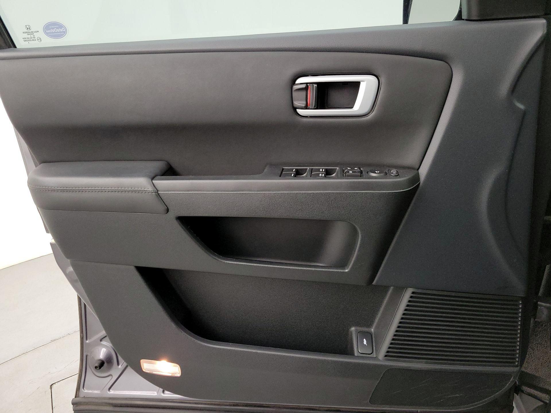 Thumbnail: 2015 Honda Pilot - 12