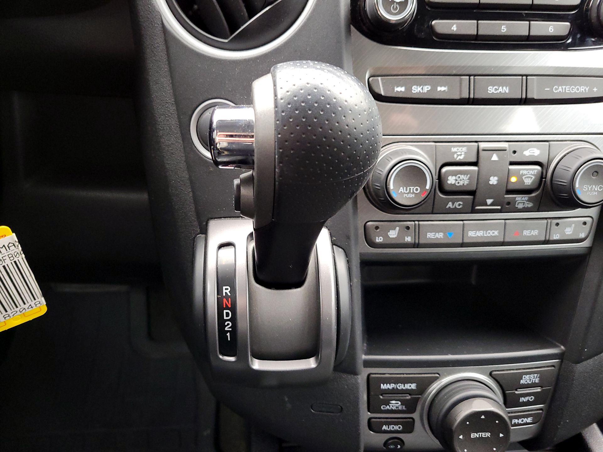 Thumbnail: 2015 Honda Pilot - 18