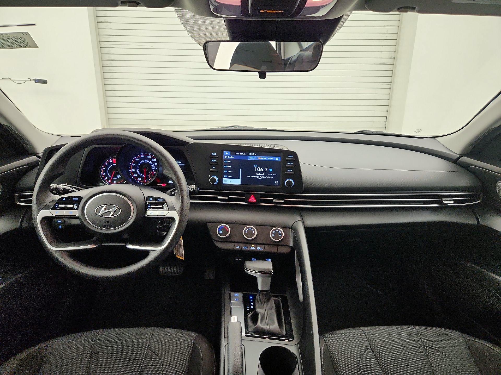 Thumbnail: 2022 Hyundai Elantra - 9