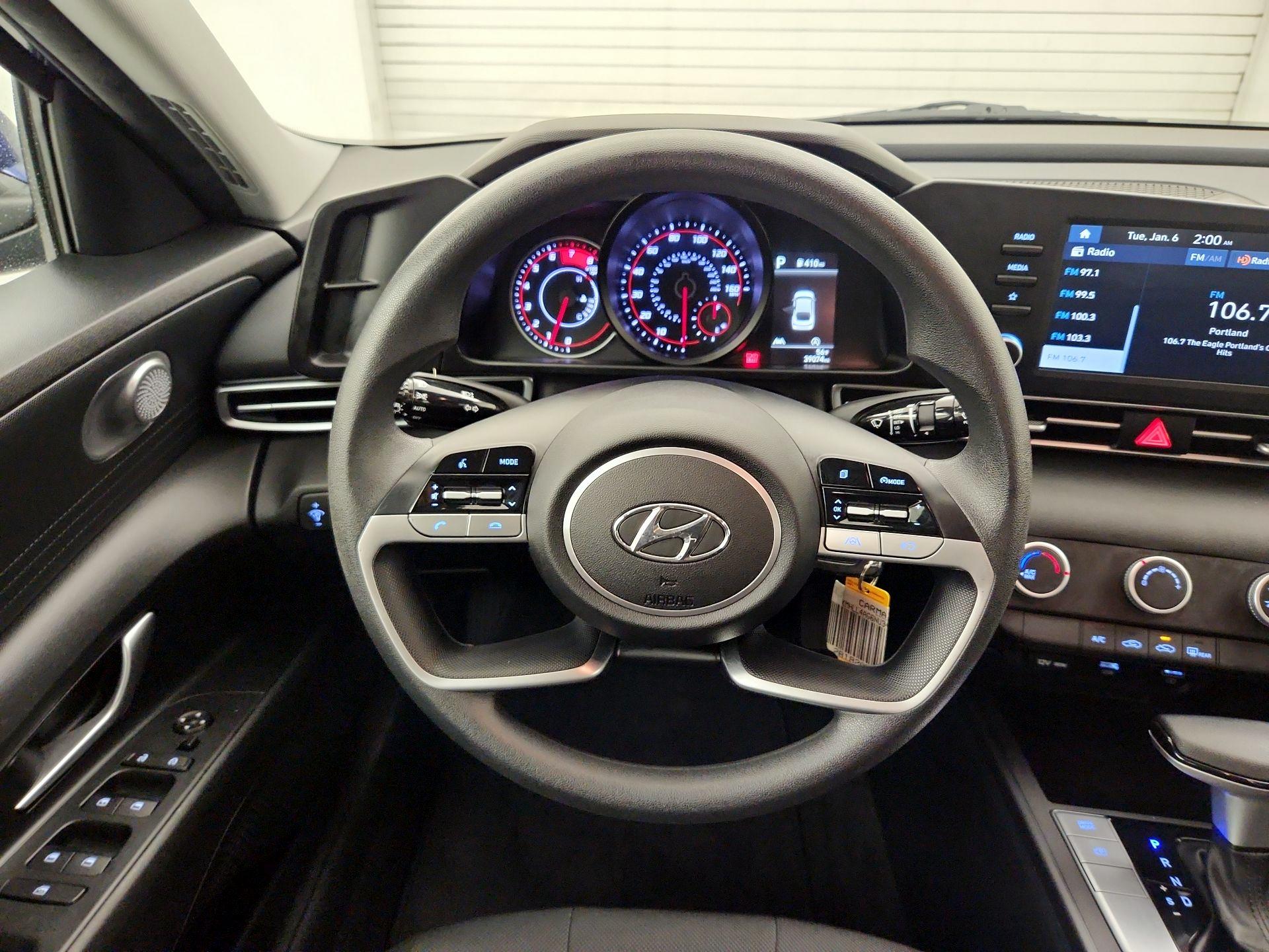 Thumbnail: 2022 Hyundai Elantra - 10