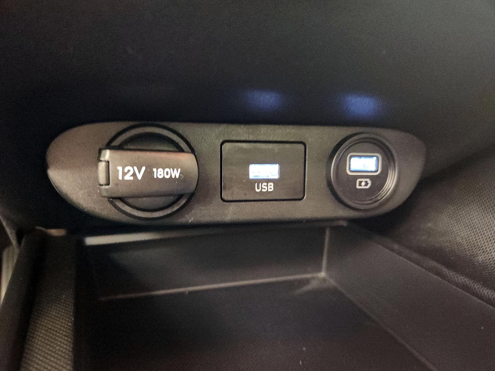 Thumbnail: 2022 Hyundai Elantra - 18