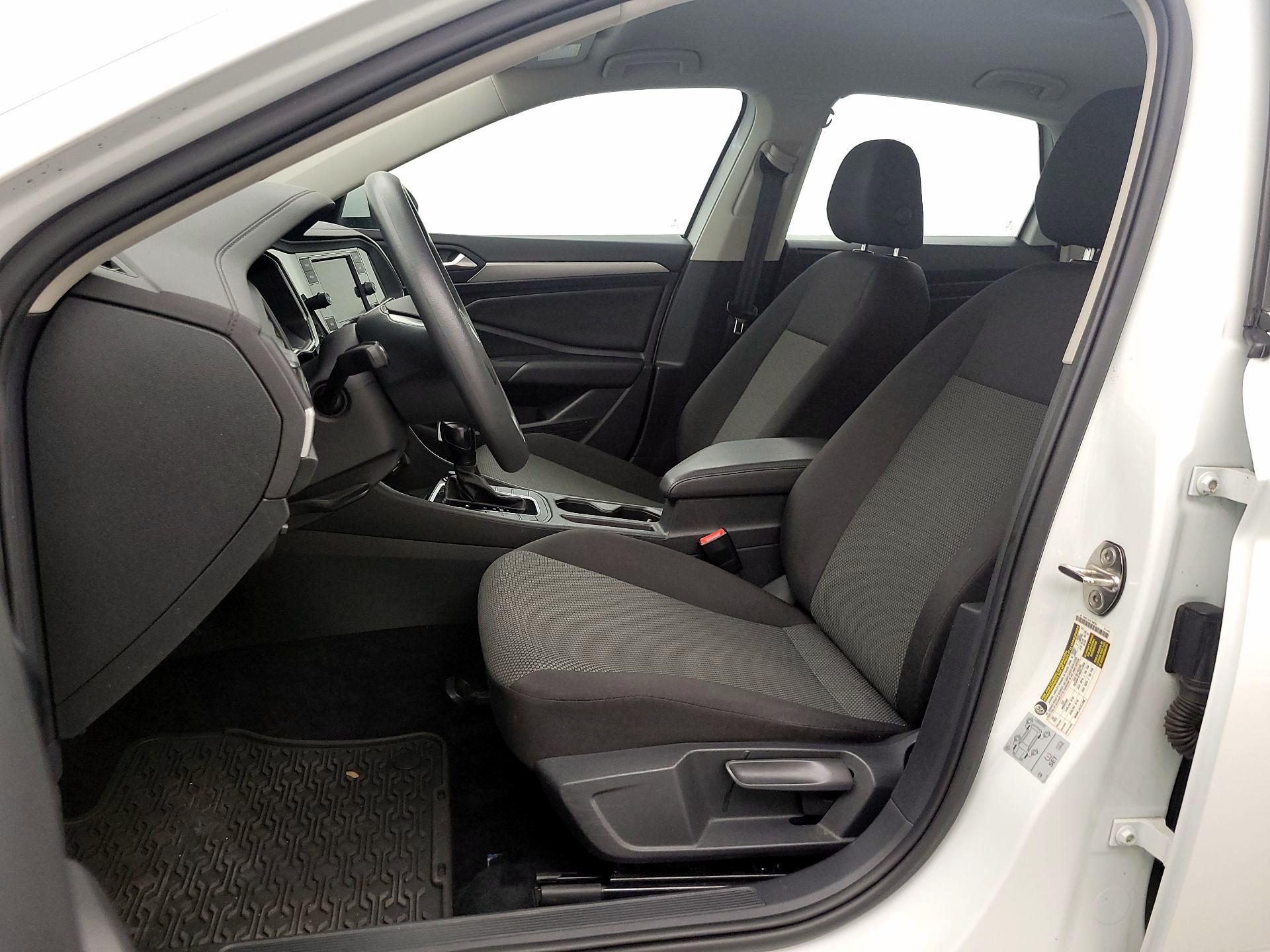 Thumbnail: 2020 Volkswagen Jetta - 11